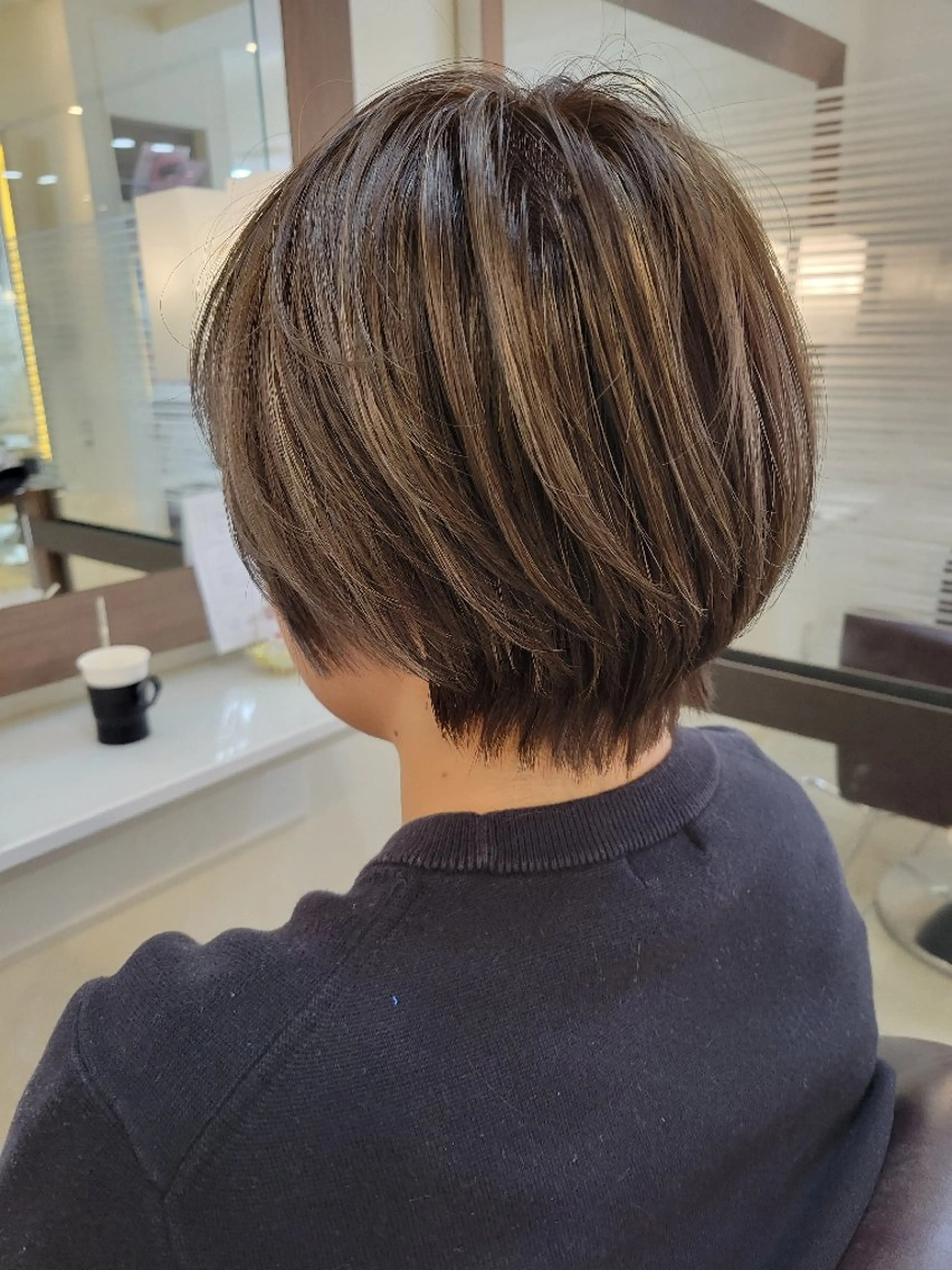 ショート 丸みショート ボブ ハイライト ショートヘア むらの じゅんやのヘアスタイル