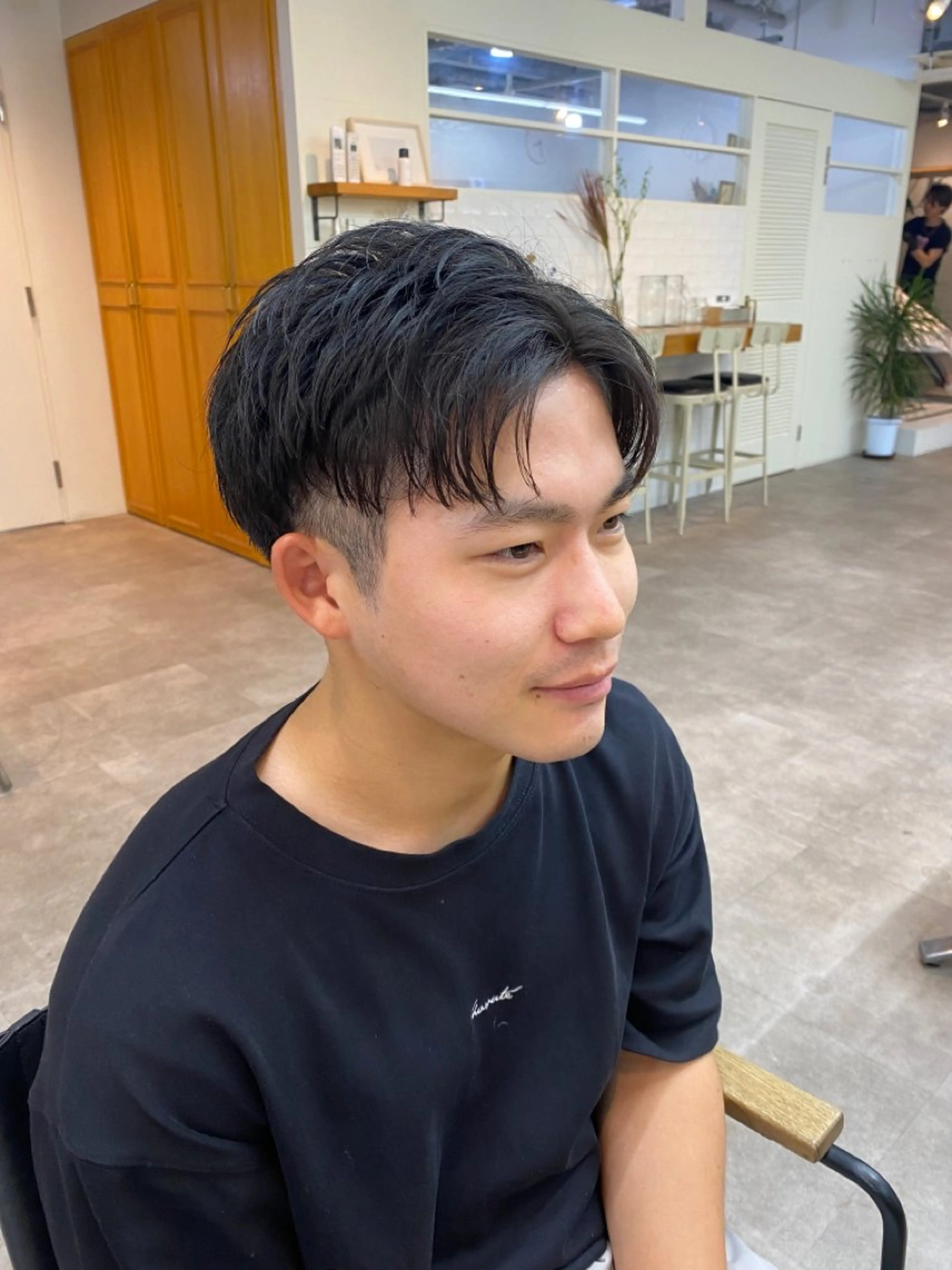 メンズ アップバング カット オリーブカラー🫒 透明感カラーMAOのヘアスタイル