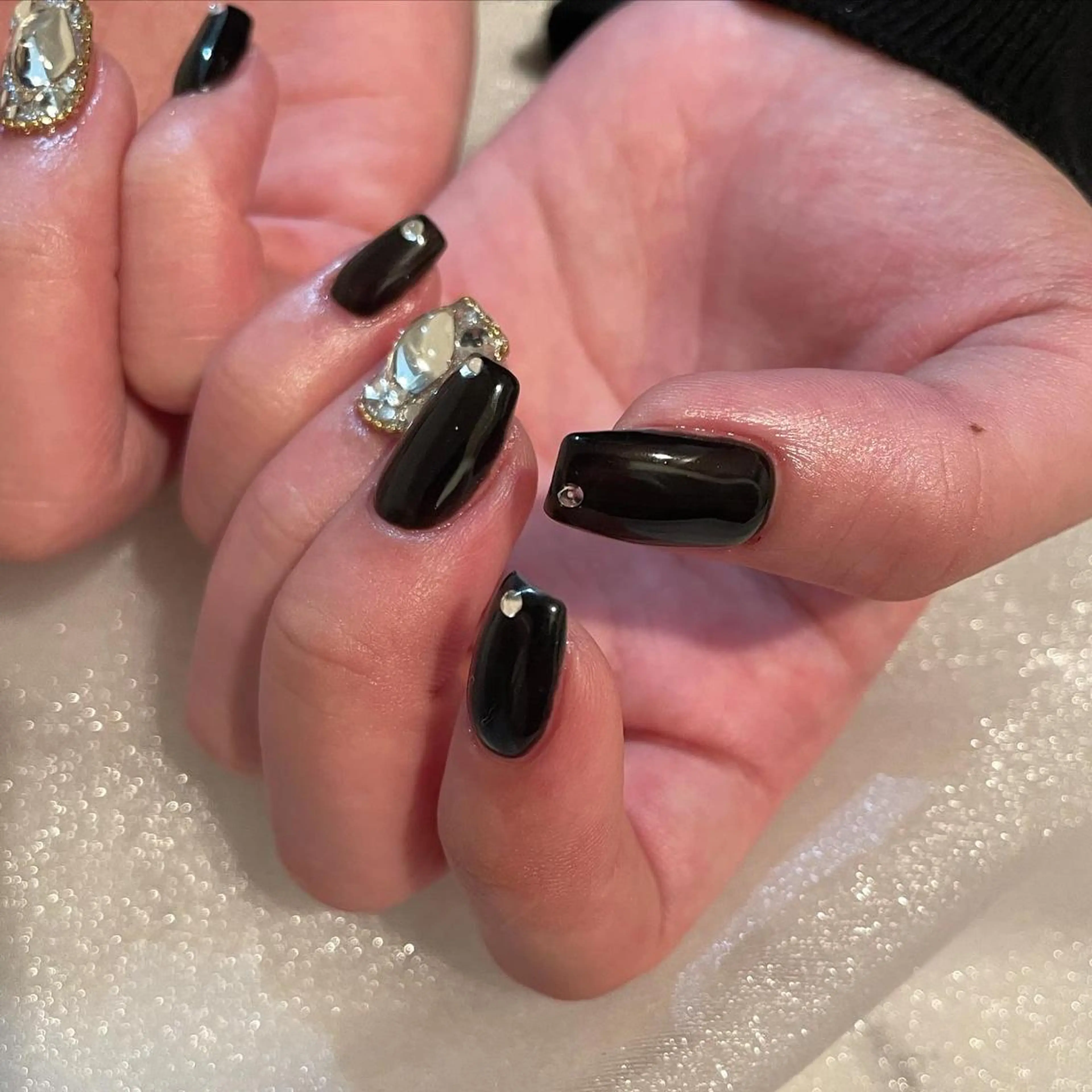 ネイル フレンチネイル ガーリー ハンドネイル ハンドケア lyly.nail所属・lylynail YUUKAのネイルデザイン