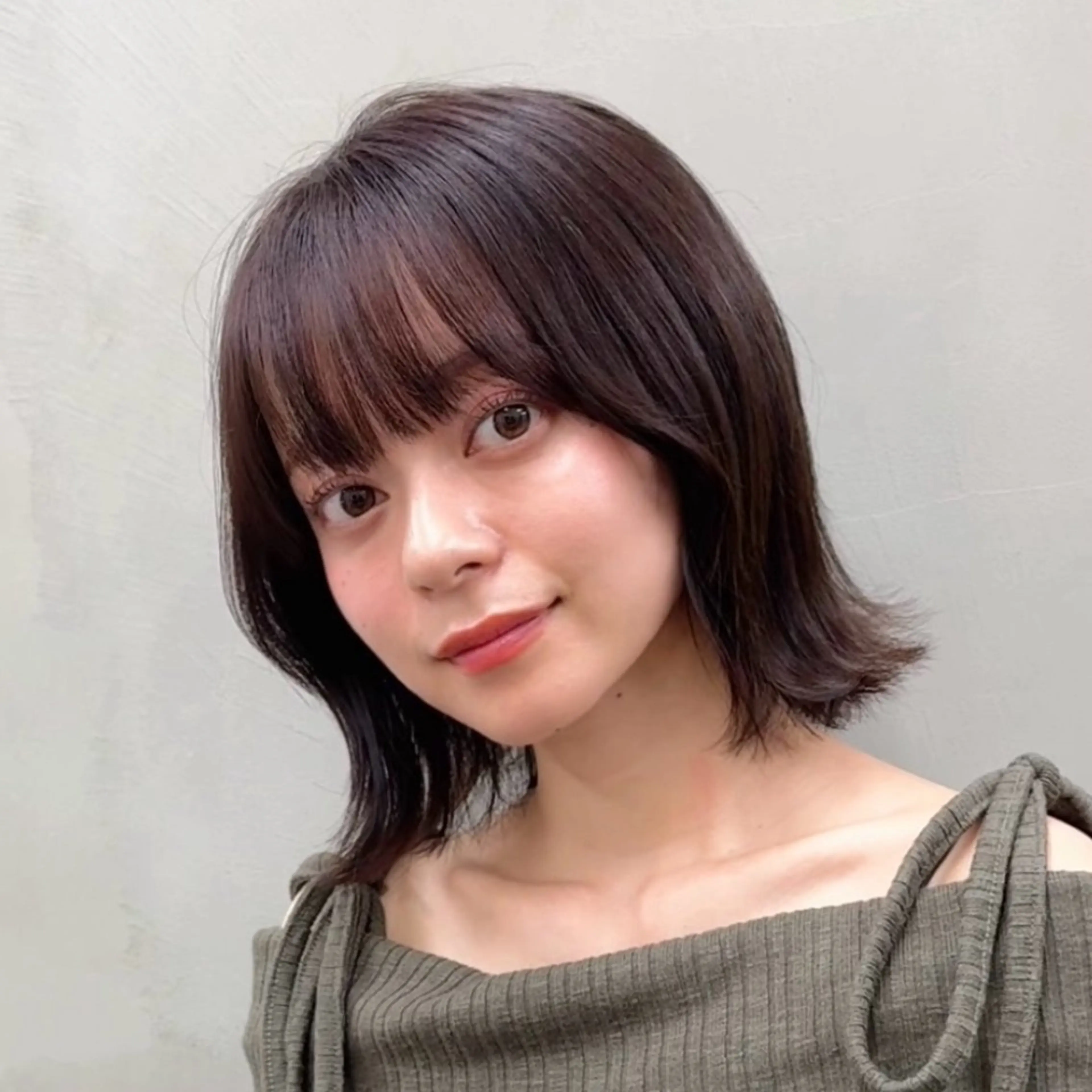 ショート カラー ボブ くびれヘア カット トリートメント 顔周り/レイヤー/ ベージュ/みっきーのヘアスタイル
