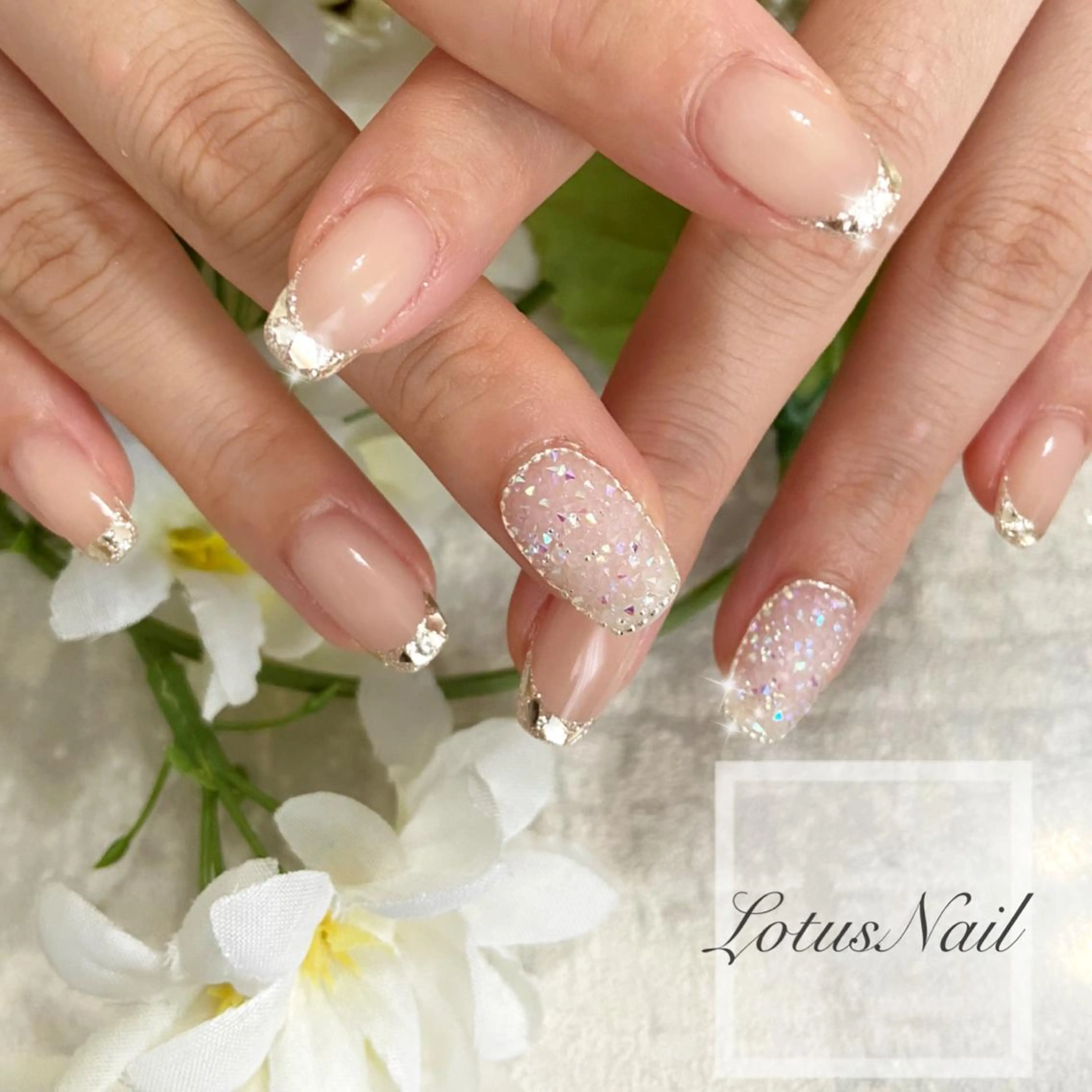 ネイル フレンチネイル ガラスフレンチ ハンドネイル Lotus Nailのネイルデザイン