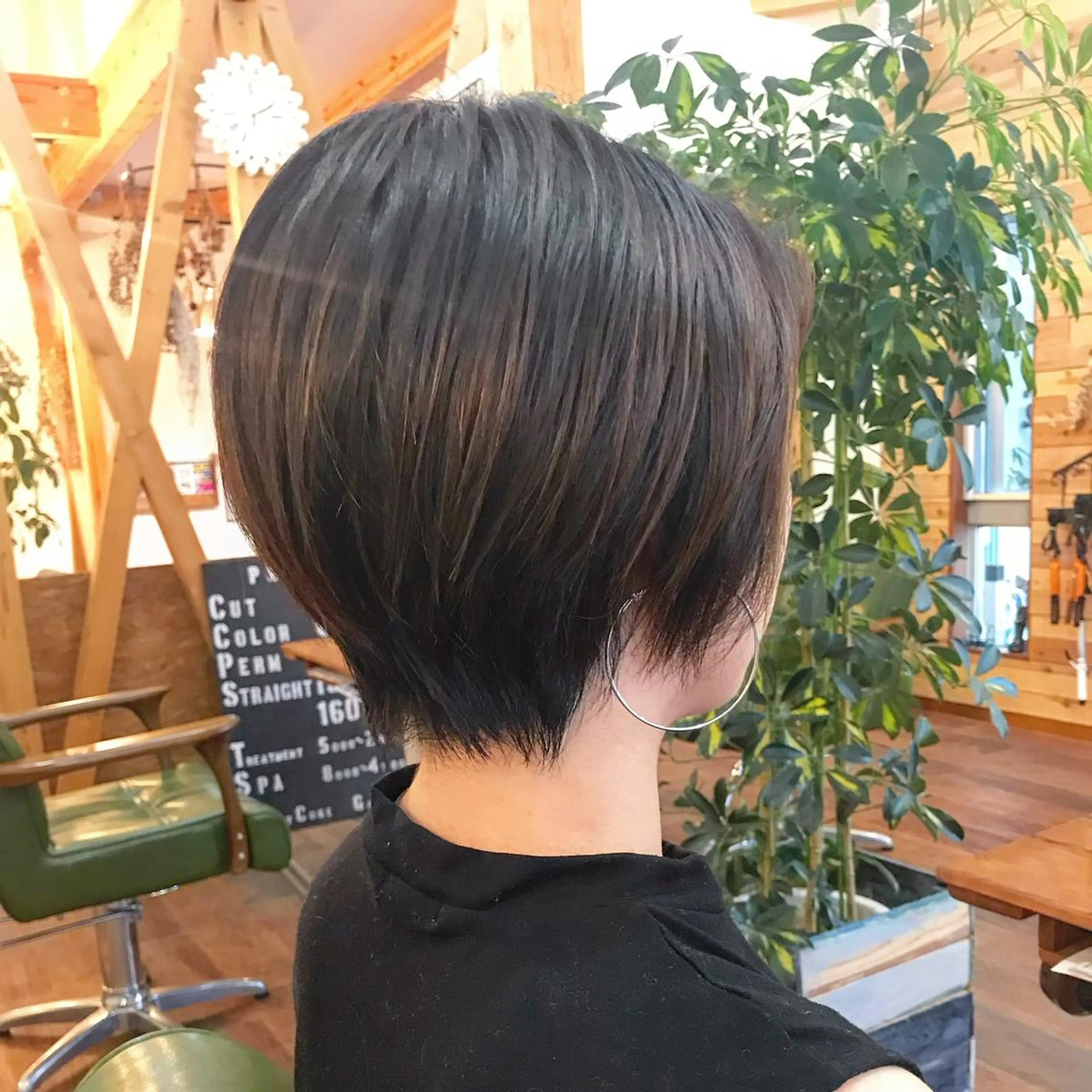 ショート ショートヘア 菅野 愛のヘアスタイル