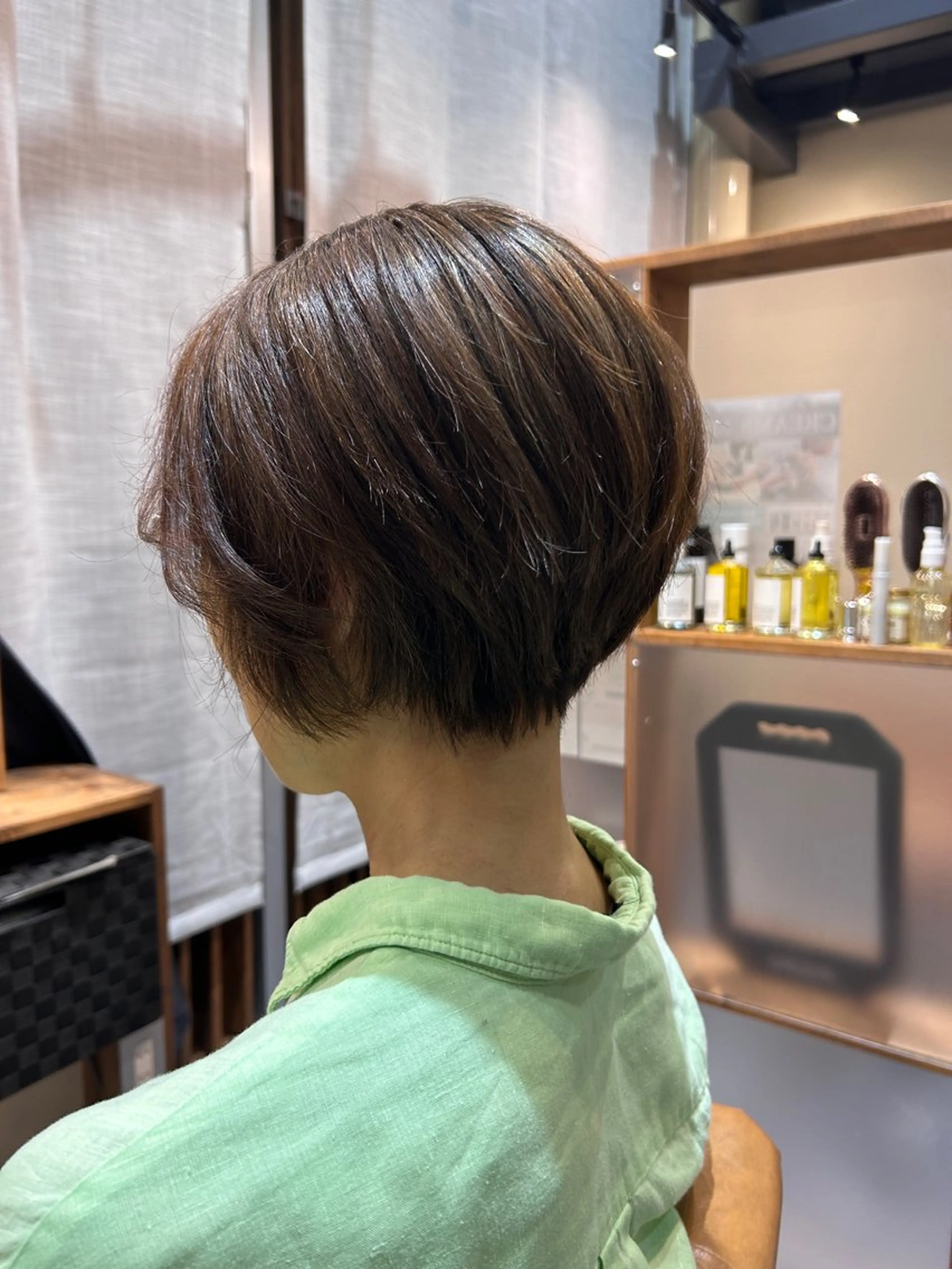 ショート 井上 萌のヘアスタイル