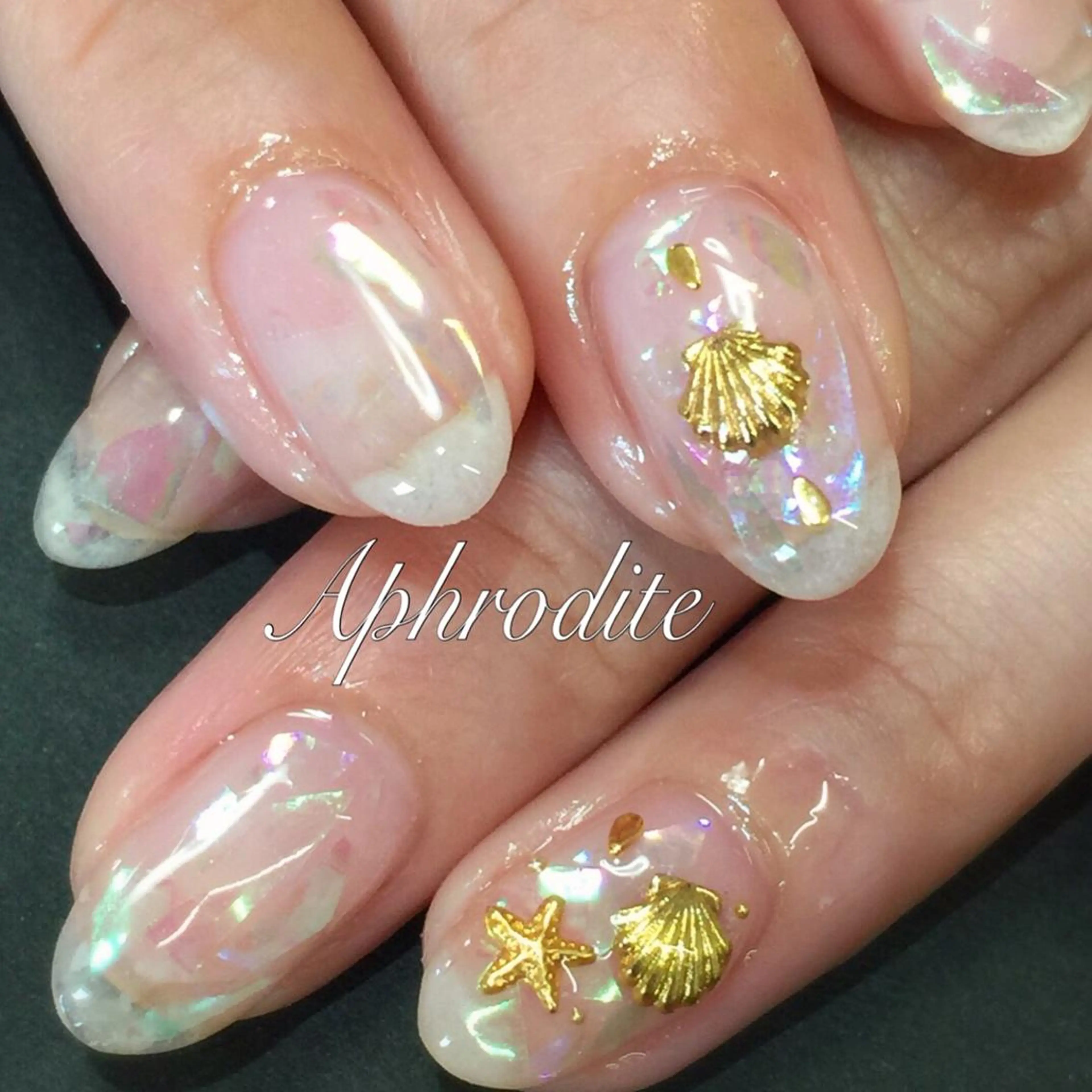 ショート ロング ネイル オーロラネイル APHRODITE Nagisaのネイルデザイン