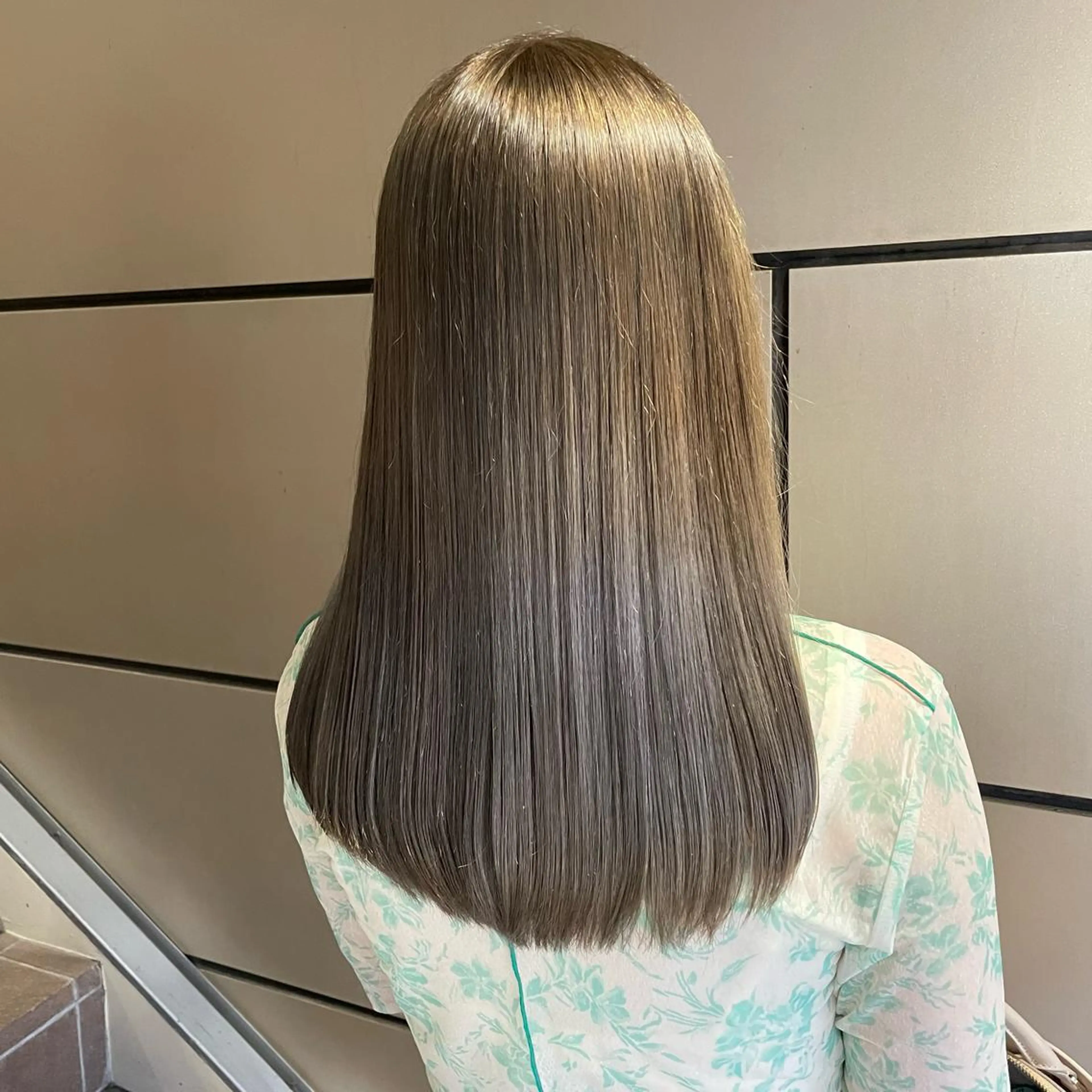 ミディアム 顔まわりレイヤー 韓国風ヘア レイヤーカット ローレイヤー 縮毛矯正 ヘアカラー トリートメント Masena所属・【必ず似合わせます】 川口航平のヘアスタイル