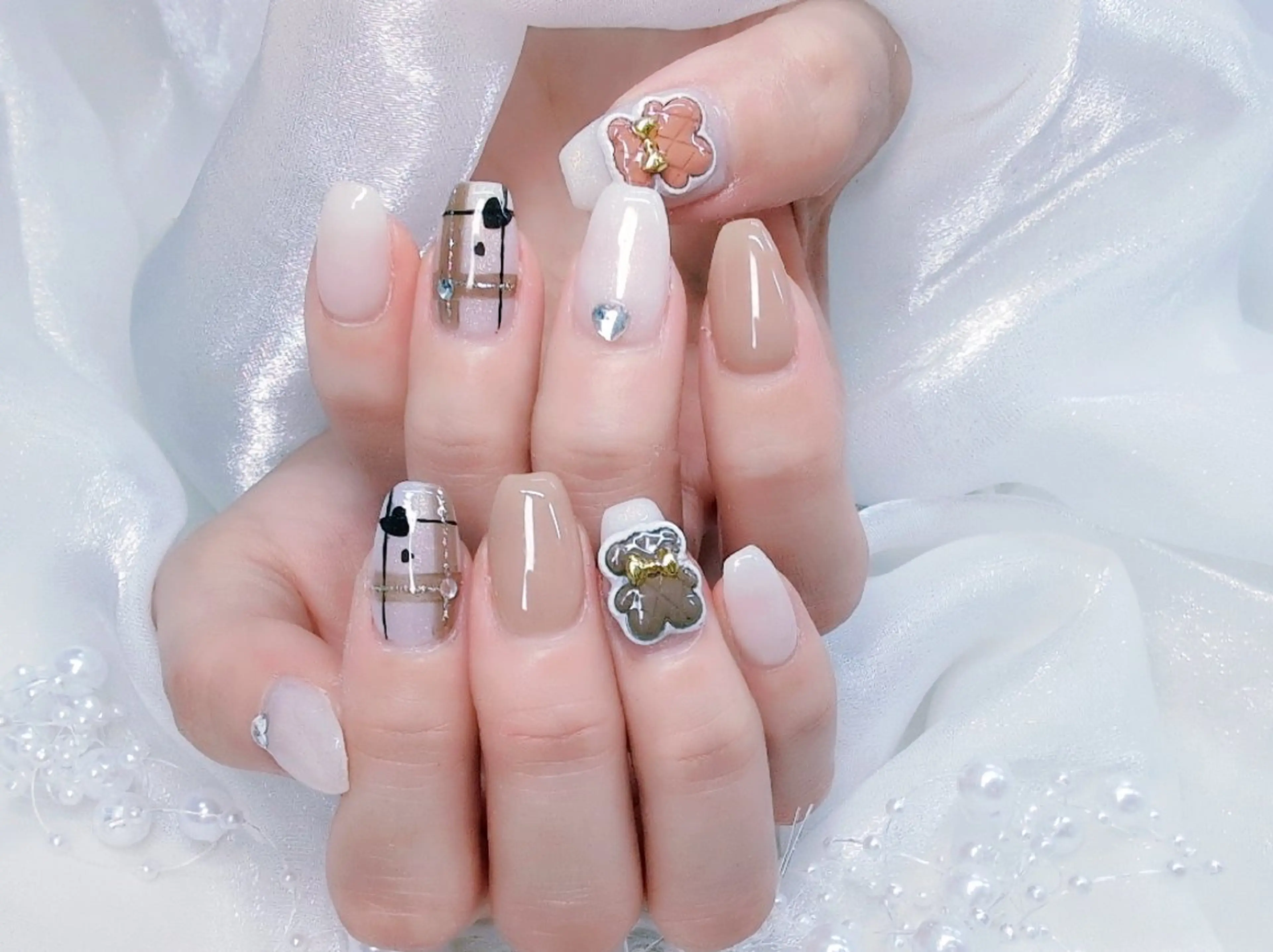 ネイル 長さ出し フラッシュネイル フレンチネイル ジェルネイル キラキラネイル Chouette Nailのネイルデザイン
