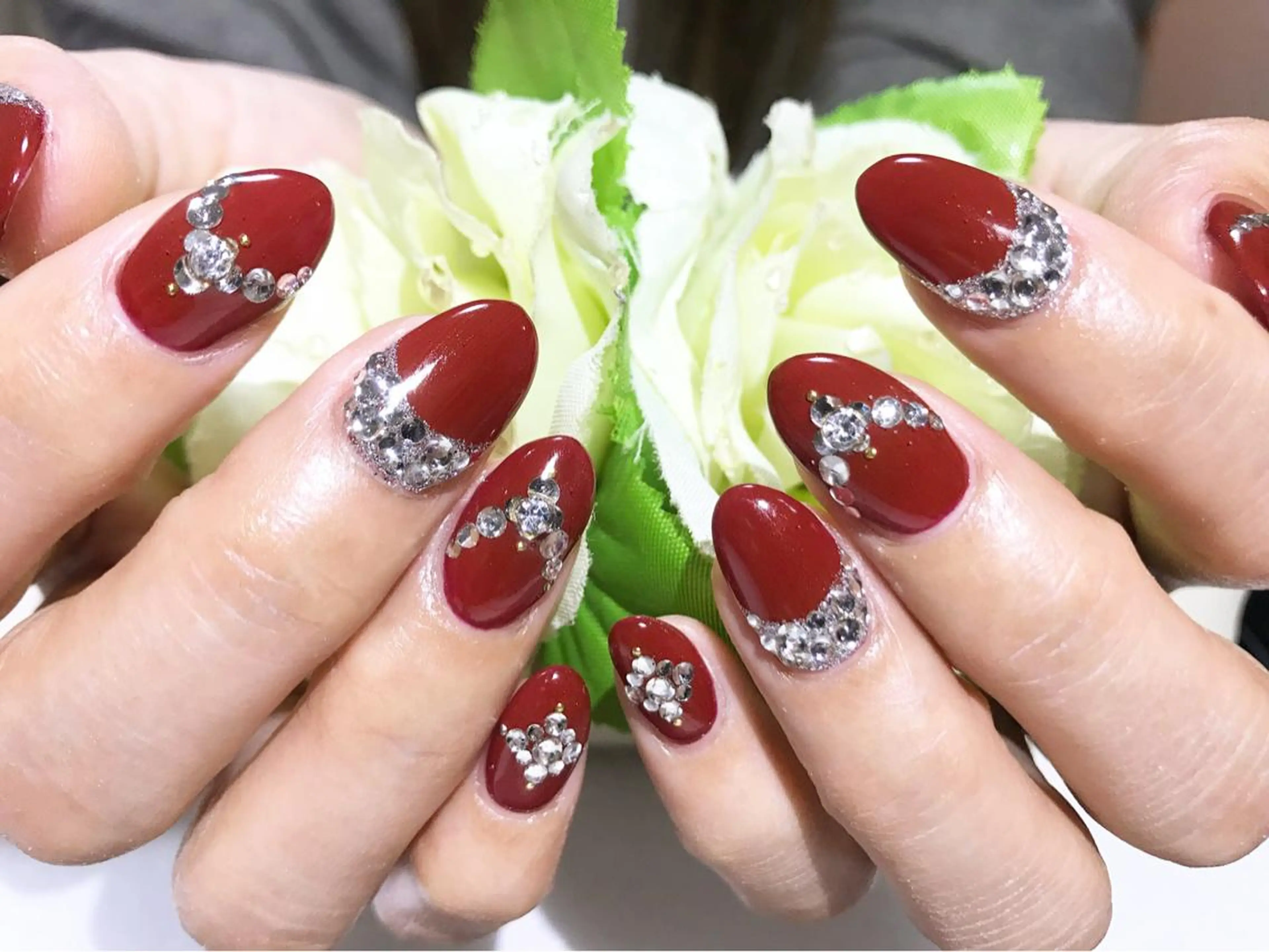 ネイル フットネイル ワンカラーネイル シンプルネイル 春ネイル ストーンネイル ネイル フフラ所属・nail fufla ♡yamane♡のネイルデザイン