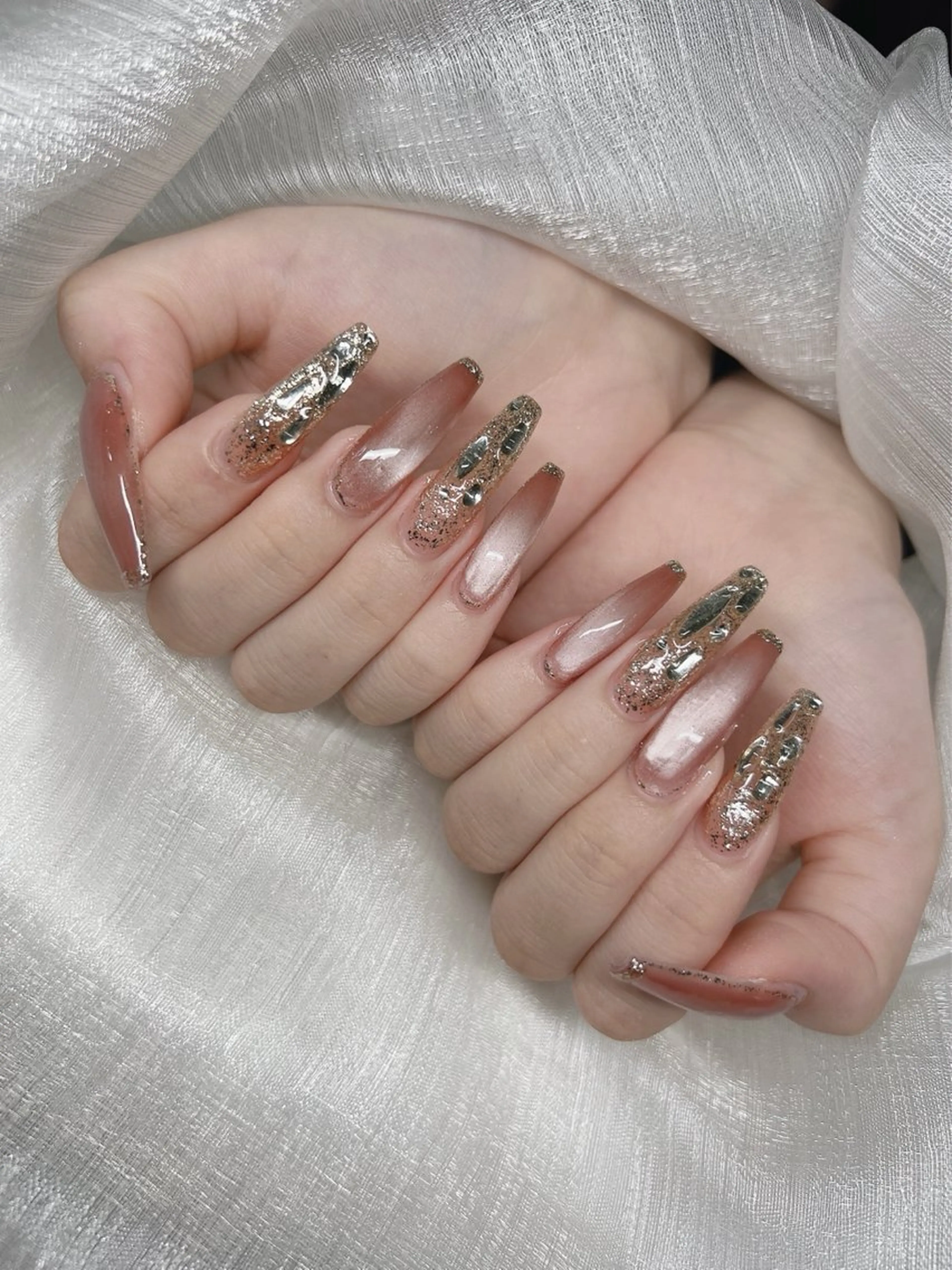ネイル 長さ出し グラデーション キラキラネイル マグネットネイル ニュアンスネイル ハンドネイル Lee Nails チップ長さだし専門店のネイルデザイン