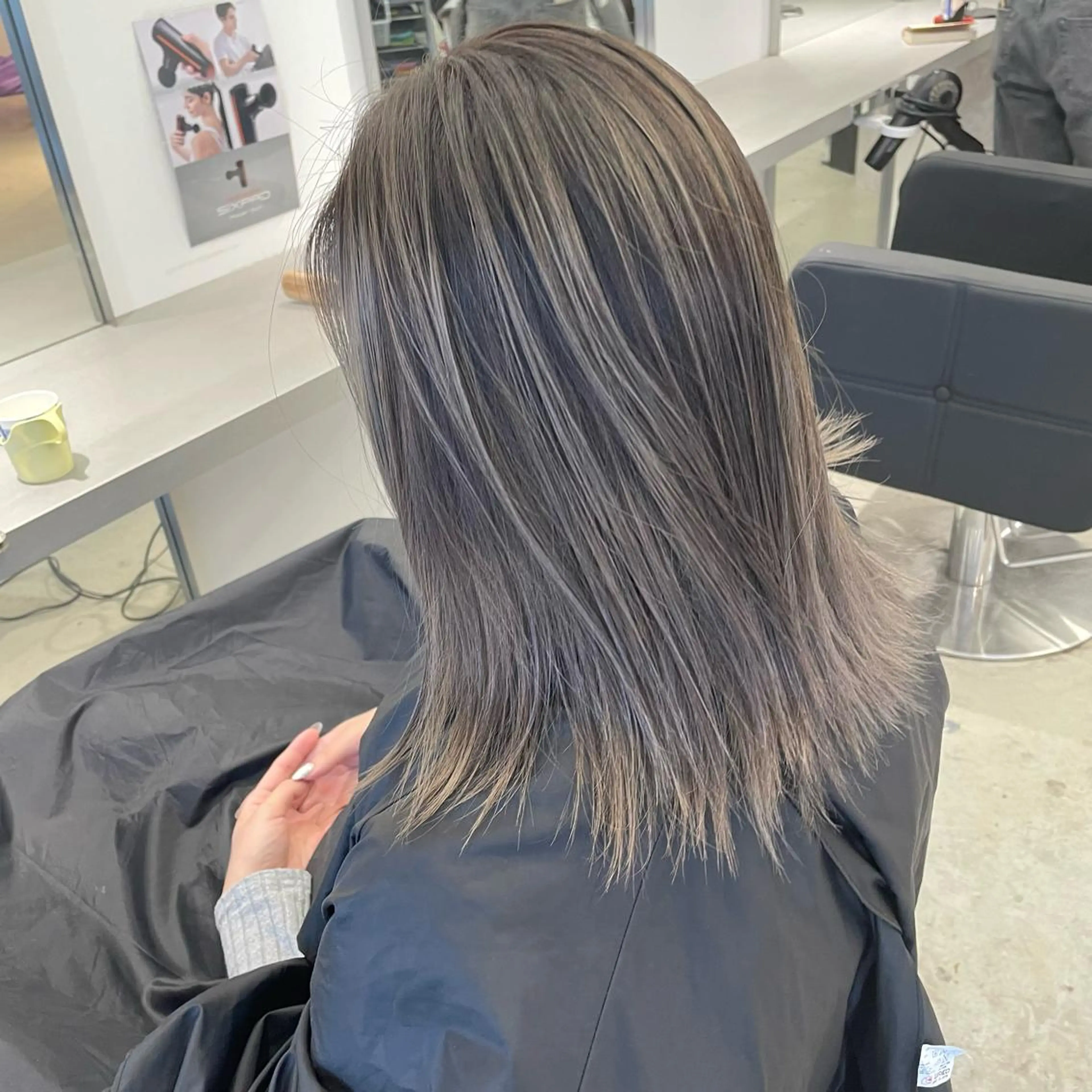 ミディアム カラー ヘアアレンジ バレイヤージュ レイヤーカット カット ヘアカラー トリートメント 🎗秋山勇 /三宮指名No.1のヘアスタイル