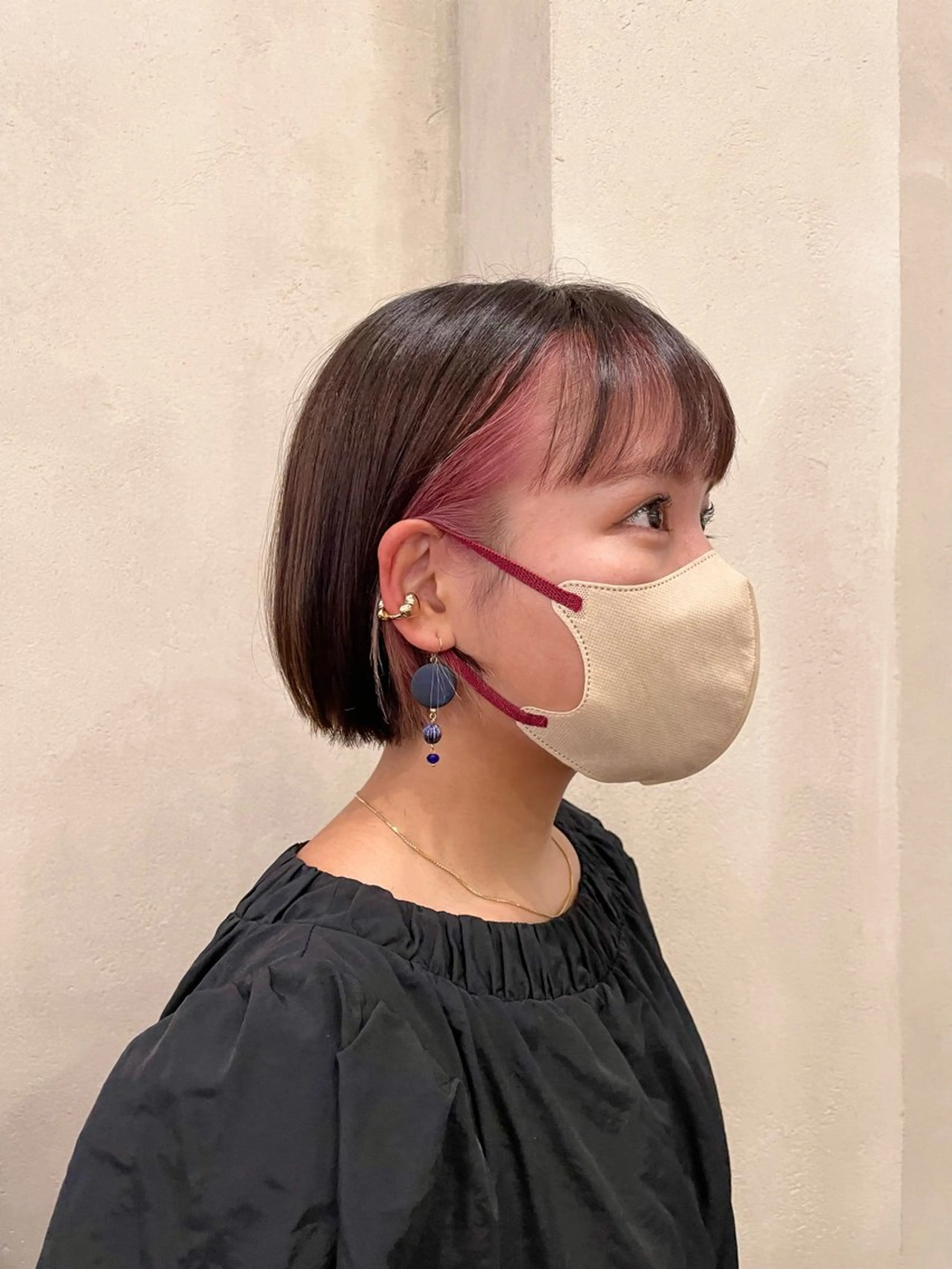 ショート カラー インナーカラー ピンクカラー ボブ 小顔カット カット ヘアカラー roost 優のヘアスタイル