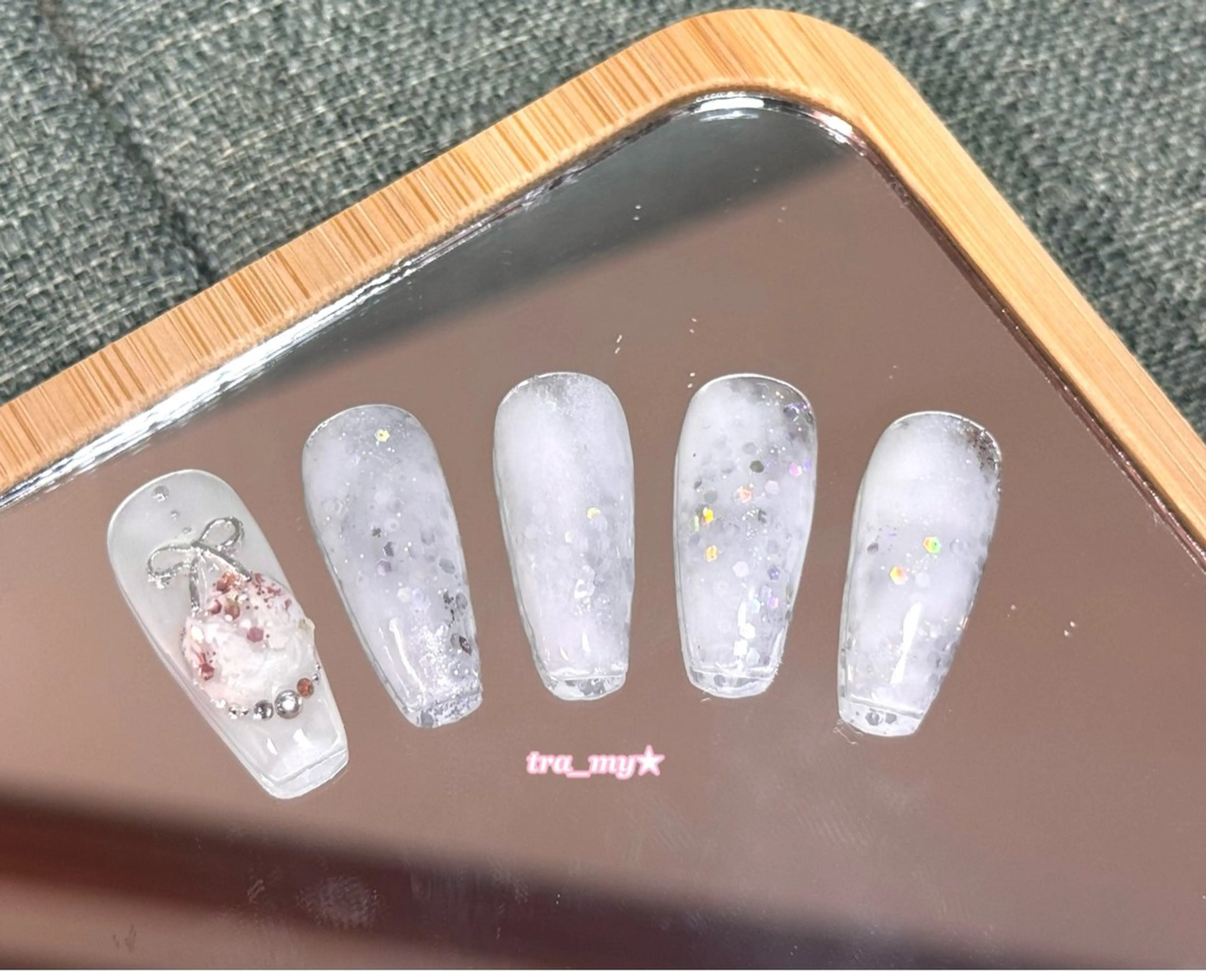 ネイル ハンドネイル ハンドケア グエンティ チャミのネイルデザイン