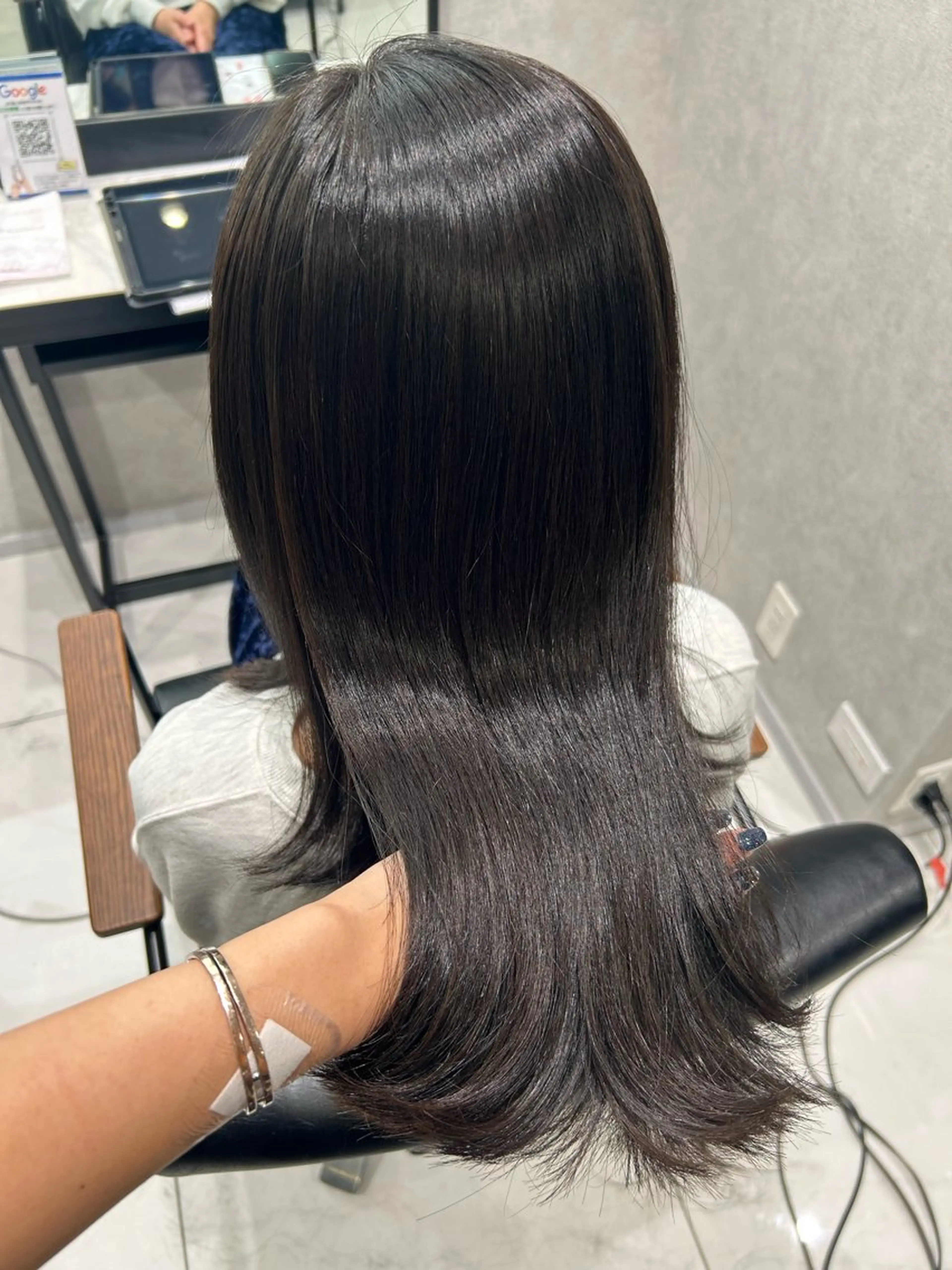 カラー カット ヘアカラー トリートメント 透明感カラー💙 束感まつげ🪼海月のヘアスタイル