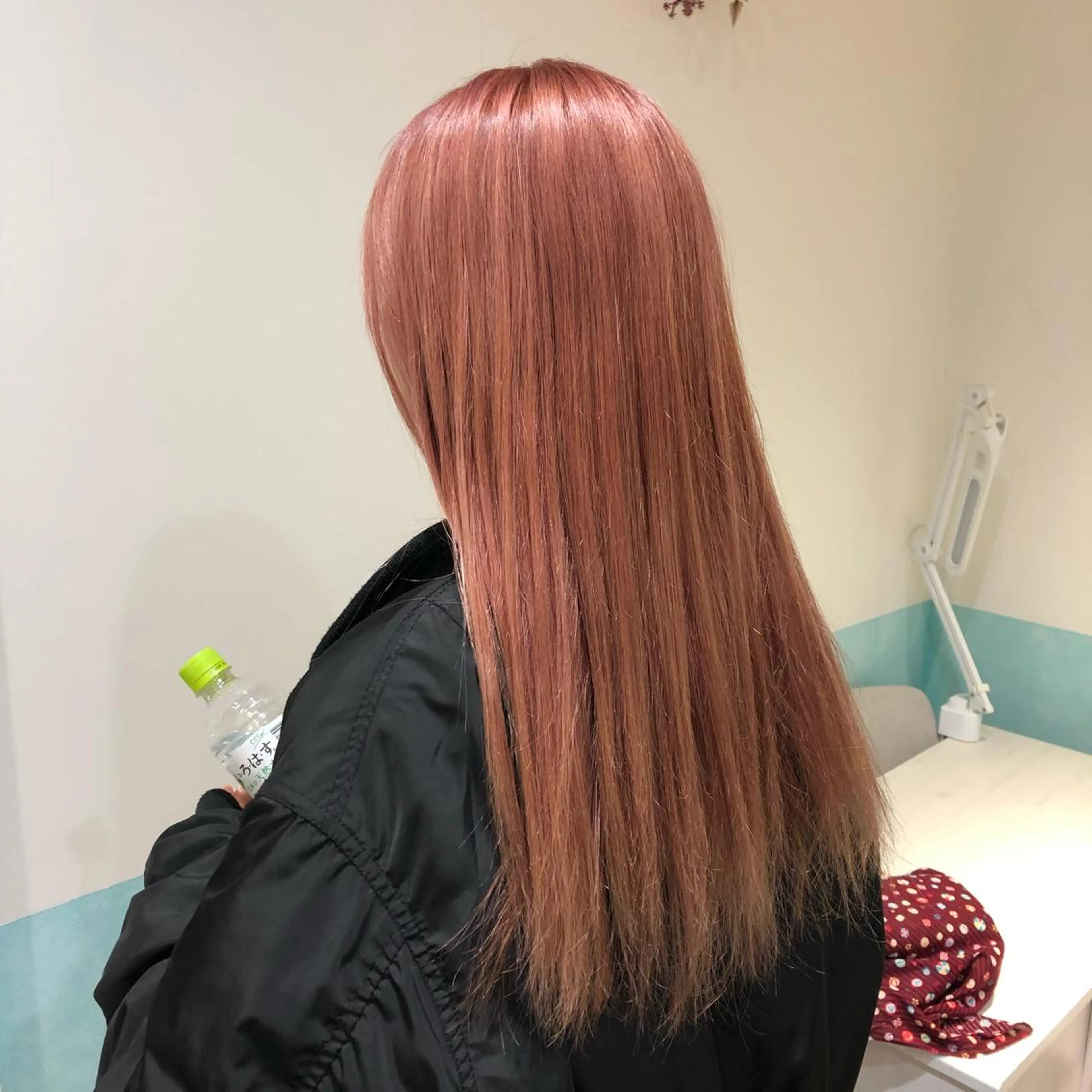 カラー ピンクカラー 伊東 彩花のヘアスタイル