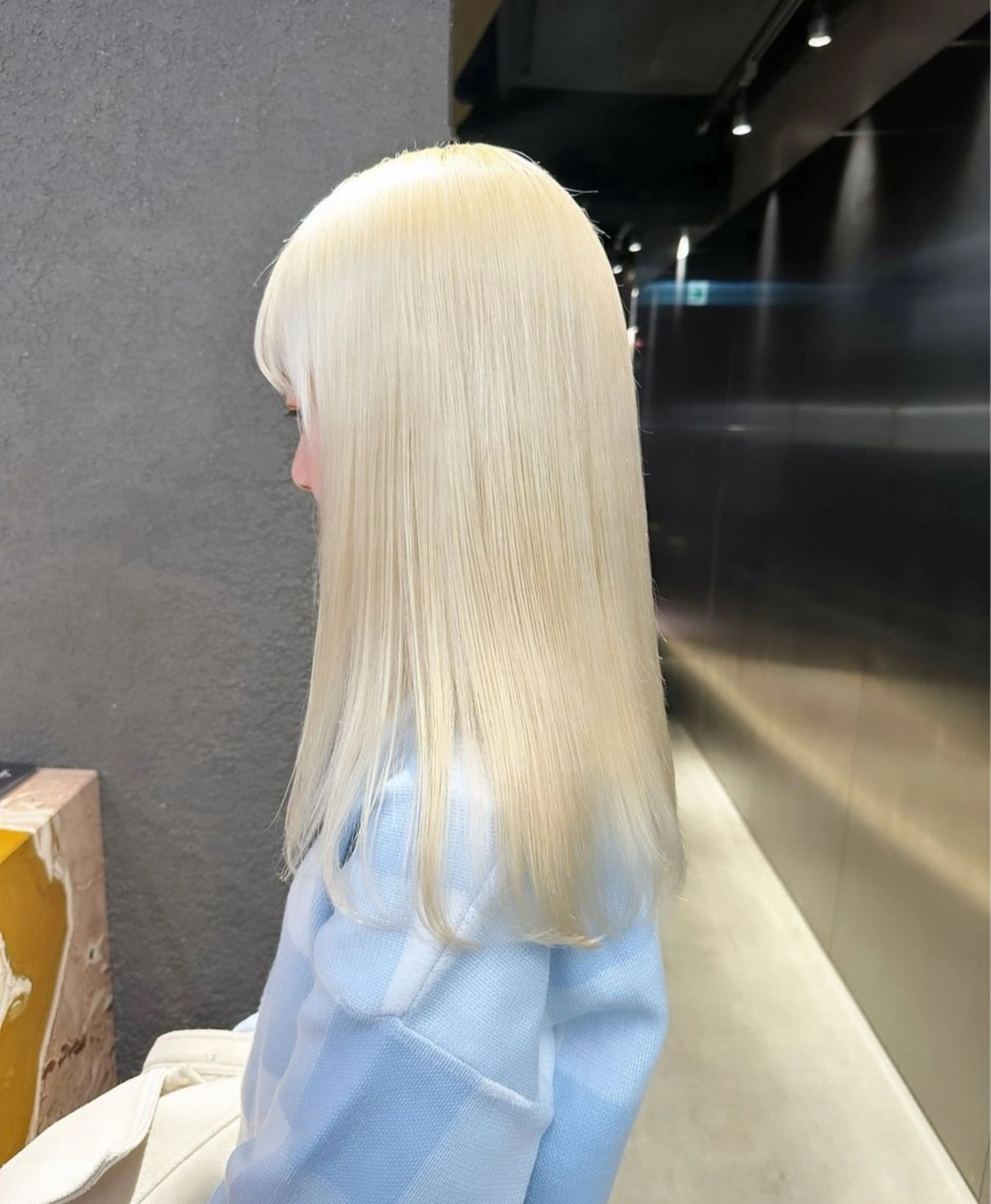 カット＋ハイブリーチカラー＋トリートメントの写真