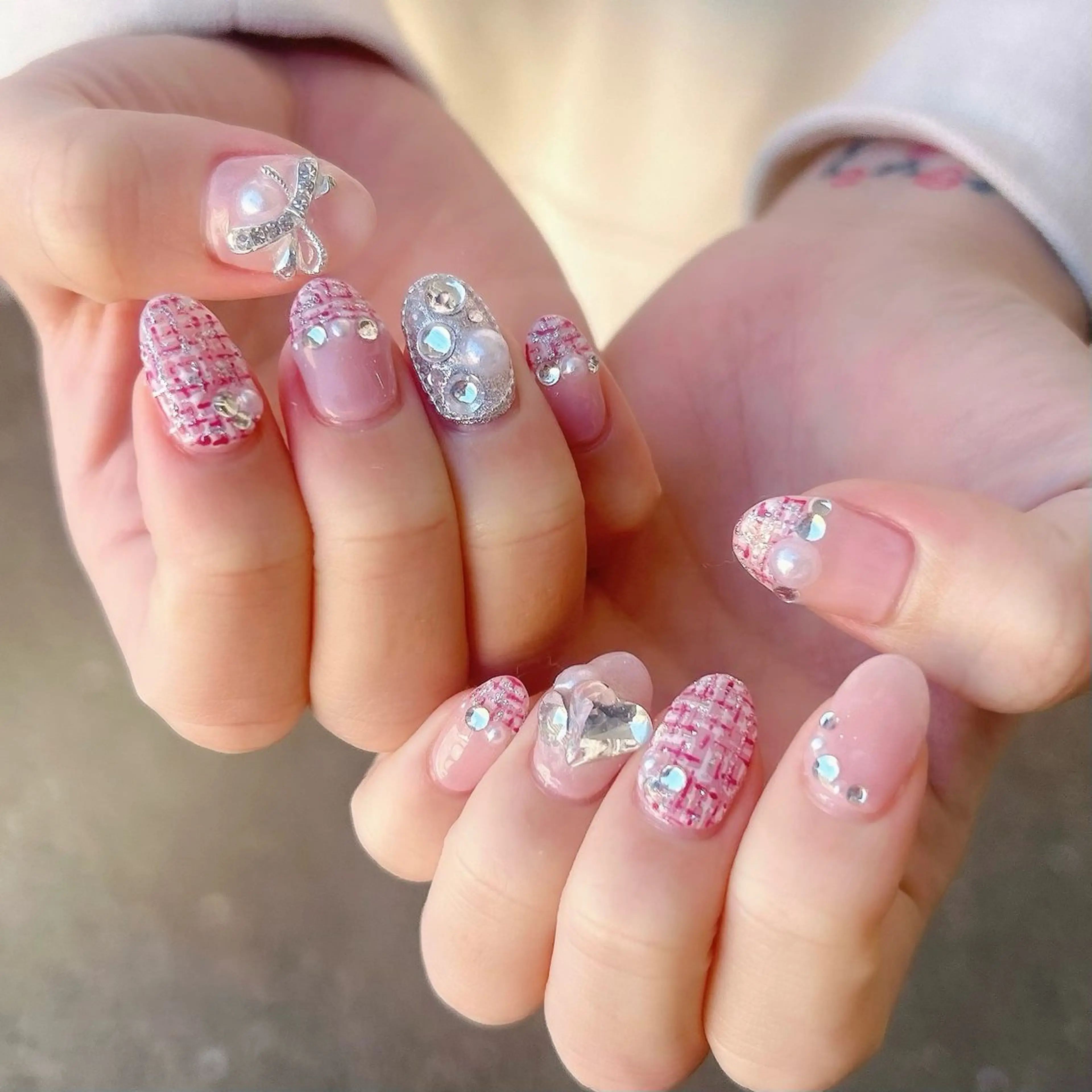 ネイル ジェルネイル ハート キラキラネイル パラジェル ピンク ハンドネイル Nail Kのネイルデザイン