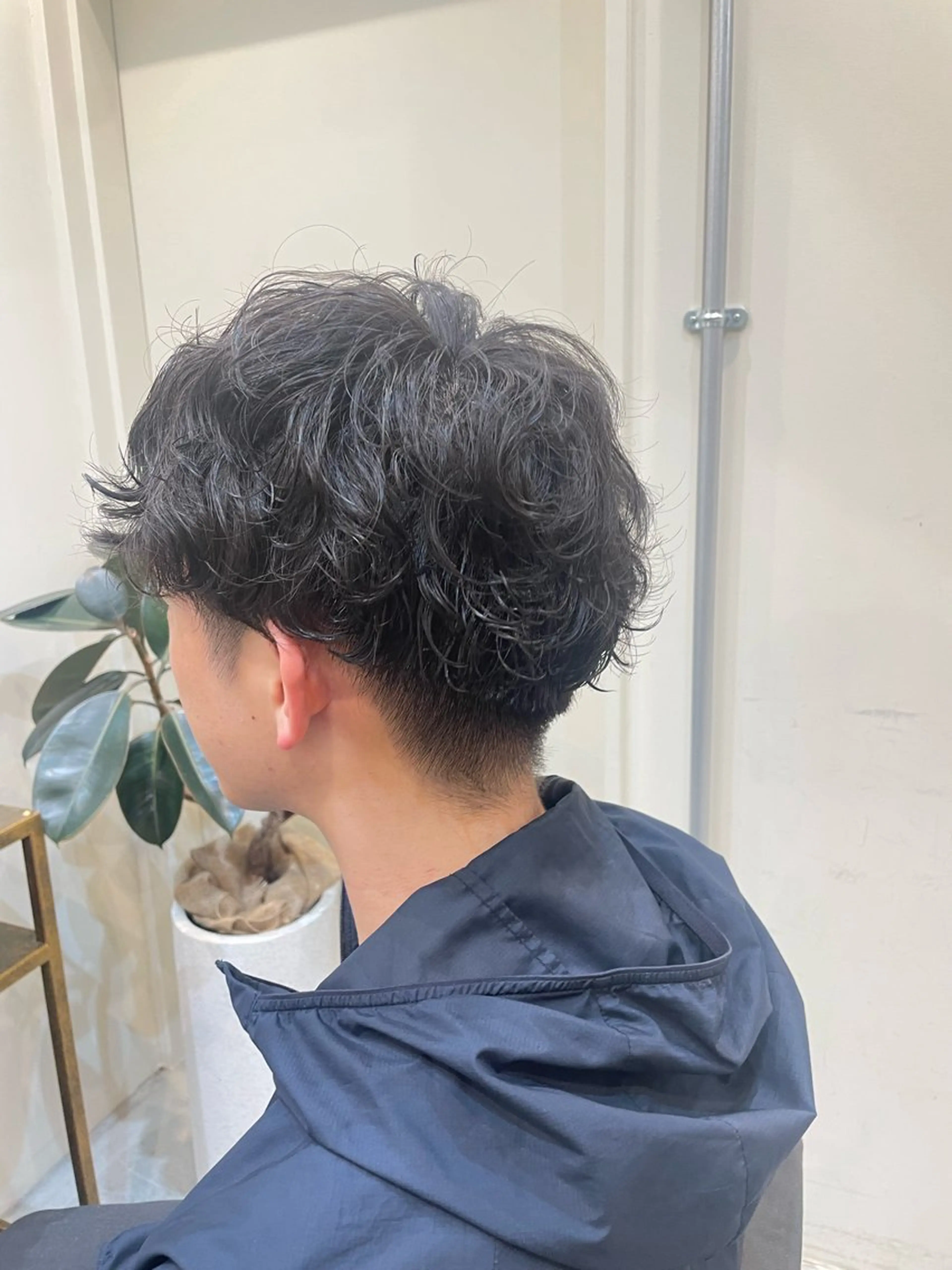 ショート パーマ メンズ メンズパーマ レイヤーカット大人気 💛吉田百花のヘアスタイル
