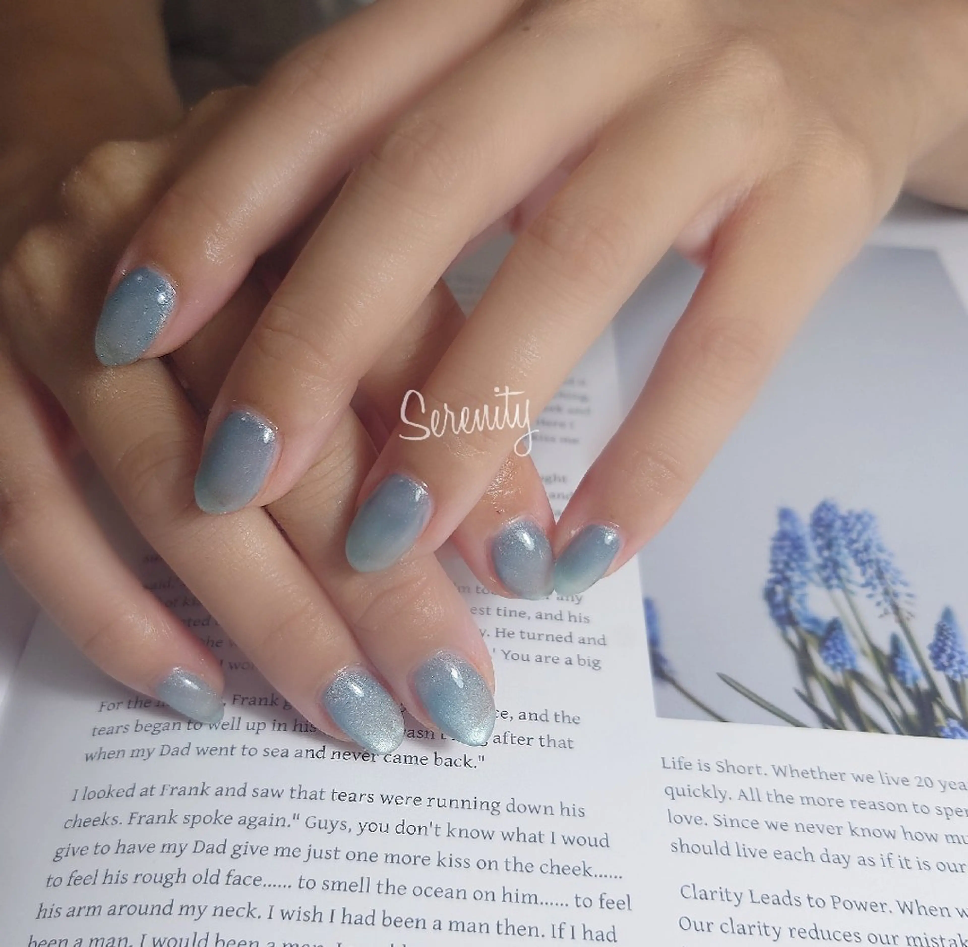 ネイル ブルー 水色 マグネットネイル マグネットワンカラー ワンカラーネイル nail  serenityのネイルデザイン