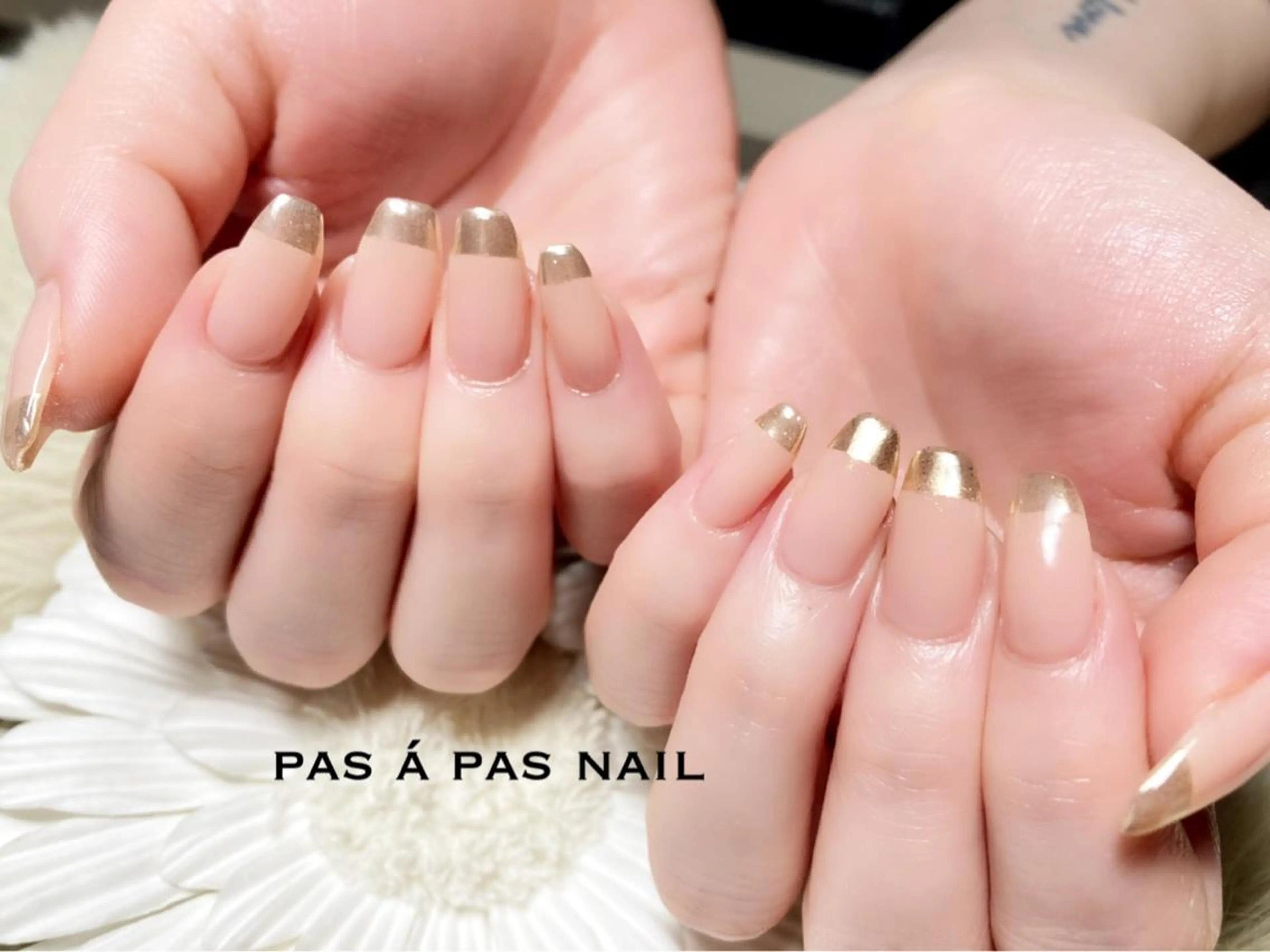 ネイル Yakko pas á pasのネイルデザイン