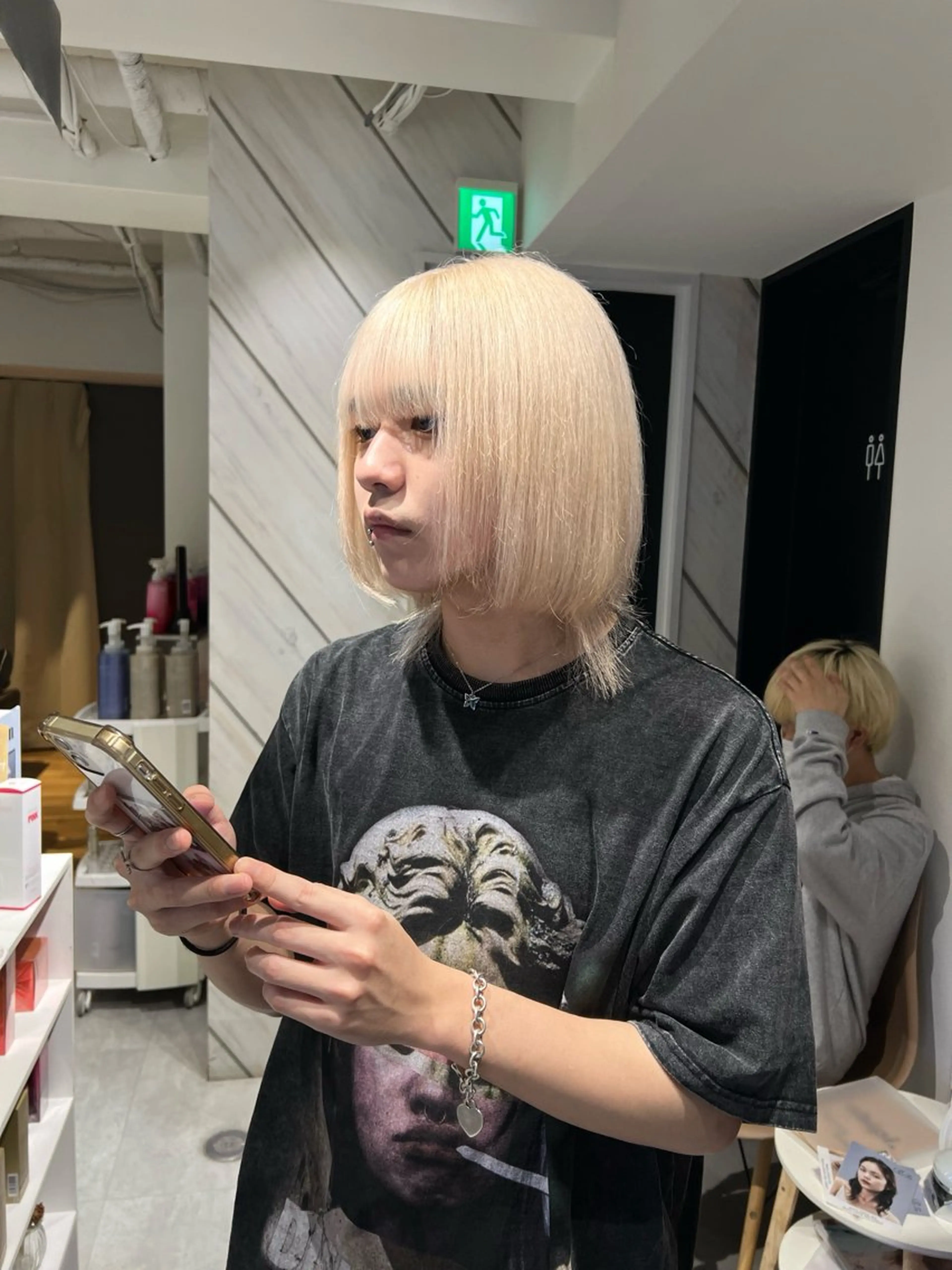 メンズ 複雑履歴、デザイン 特化momoのヘアスタイル
