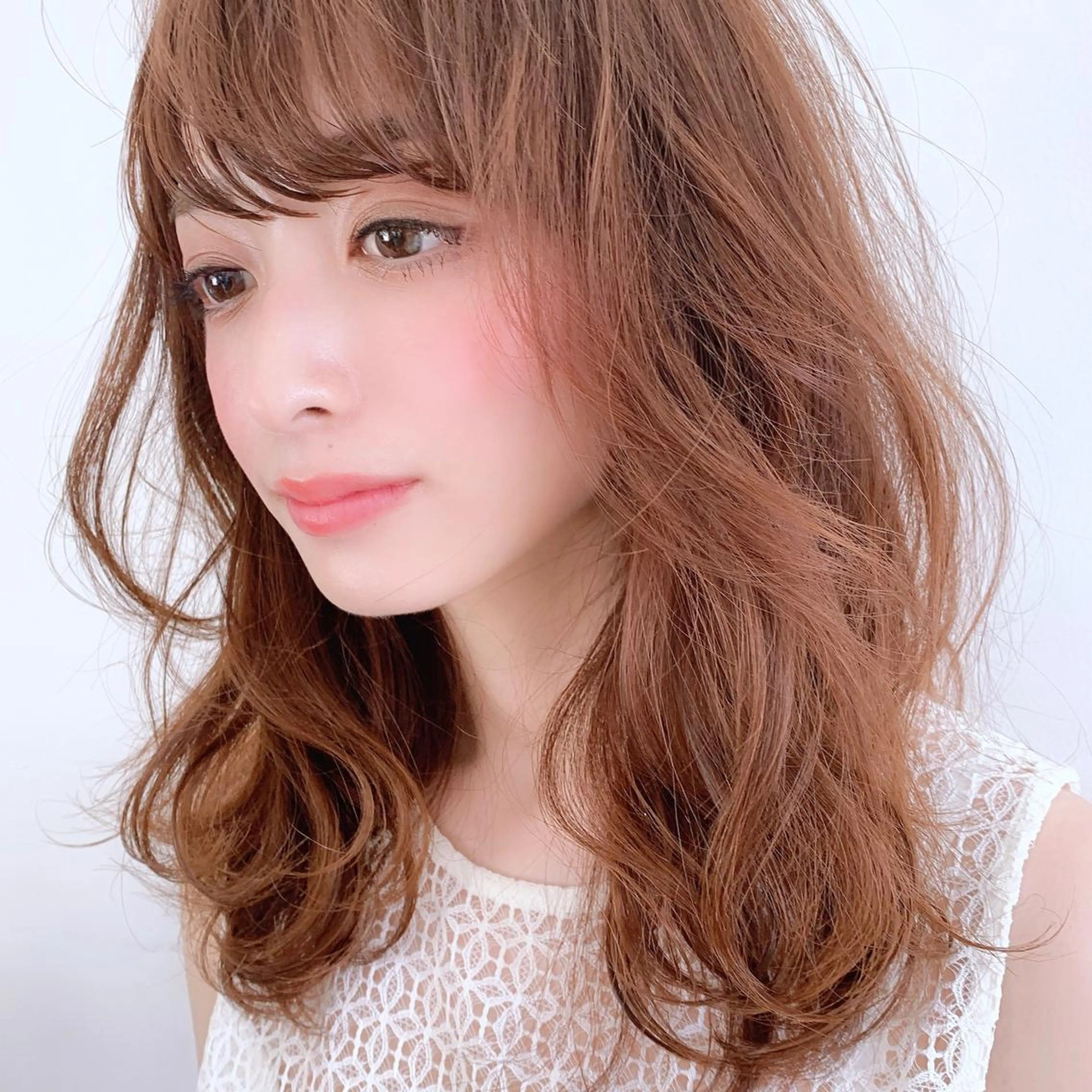 ミディアム カラー パーマ JYUNESU表参道所属・韓国ヘア🇰🇷🎀 透明感カラーのヘアスタイル