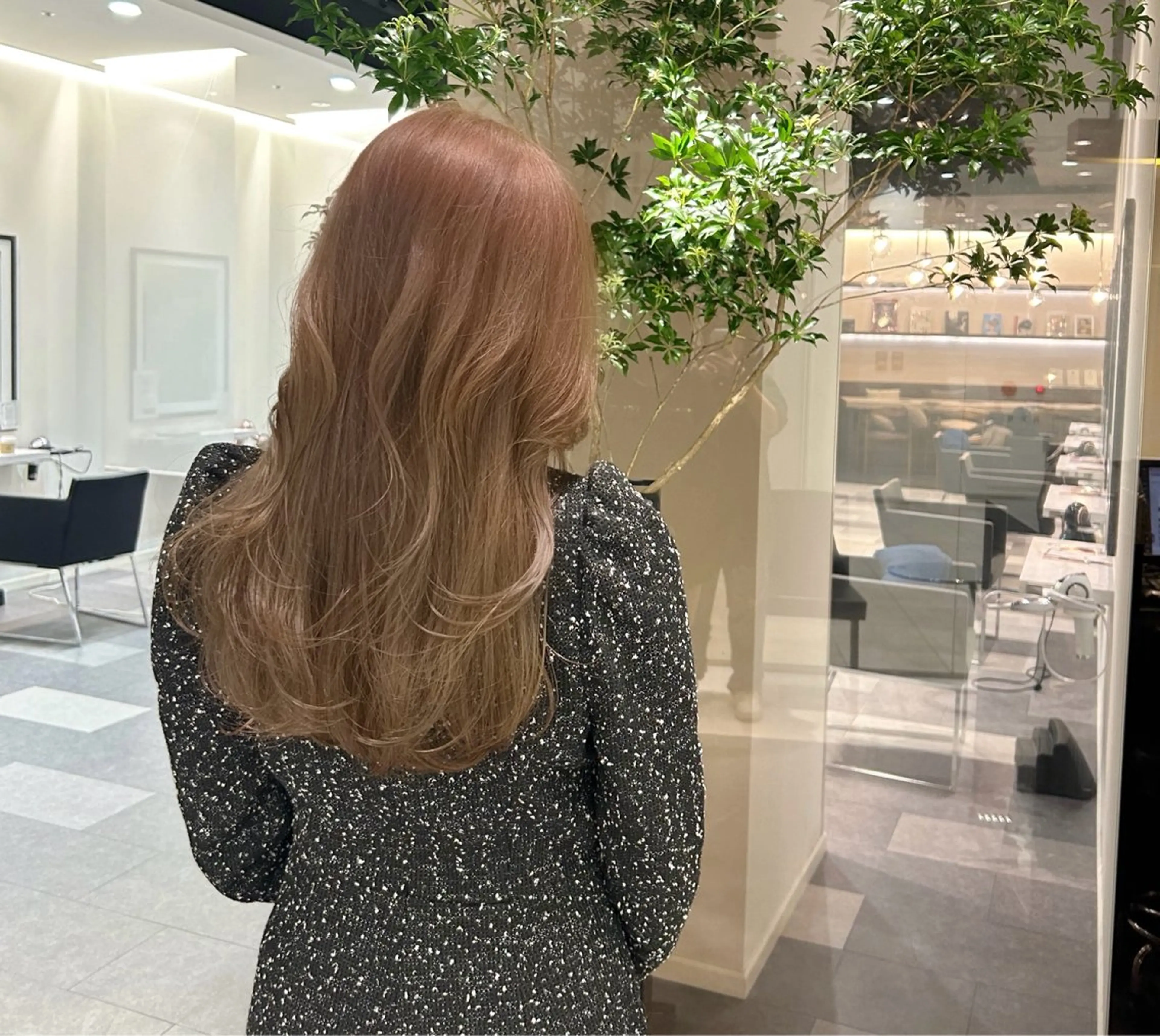 ロング カラー K-two NAGOYA所属・山村 沙耶香のヘアスタイル
