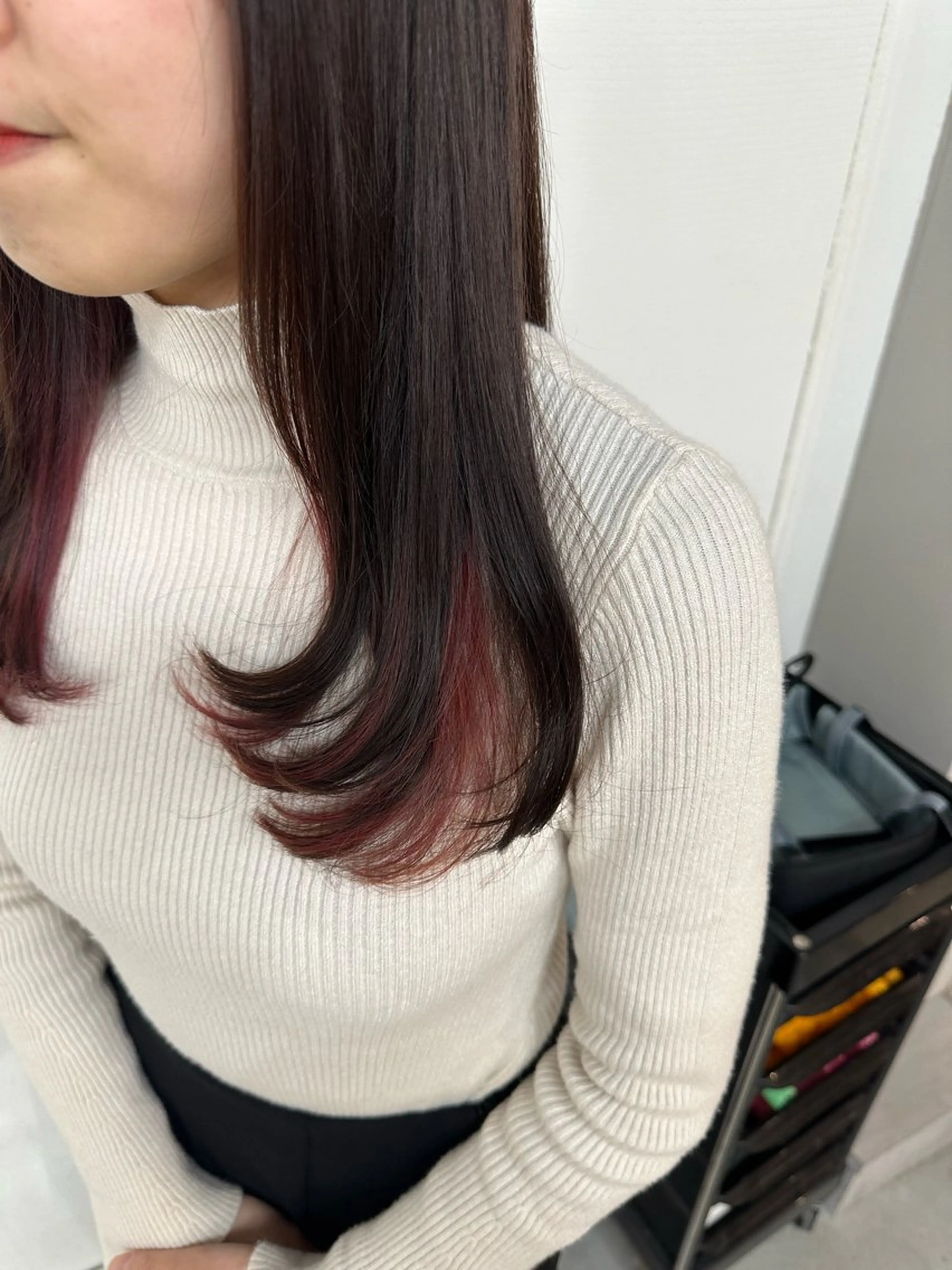 ロング カラー ピンクカラー レイヤーカット 松本 莉央のヘアスタイル