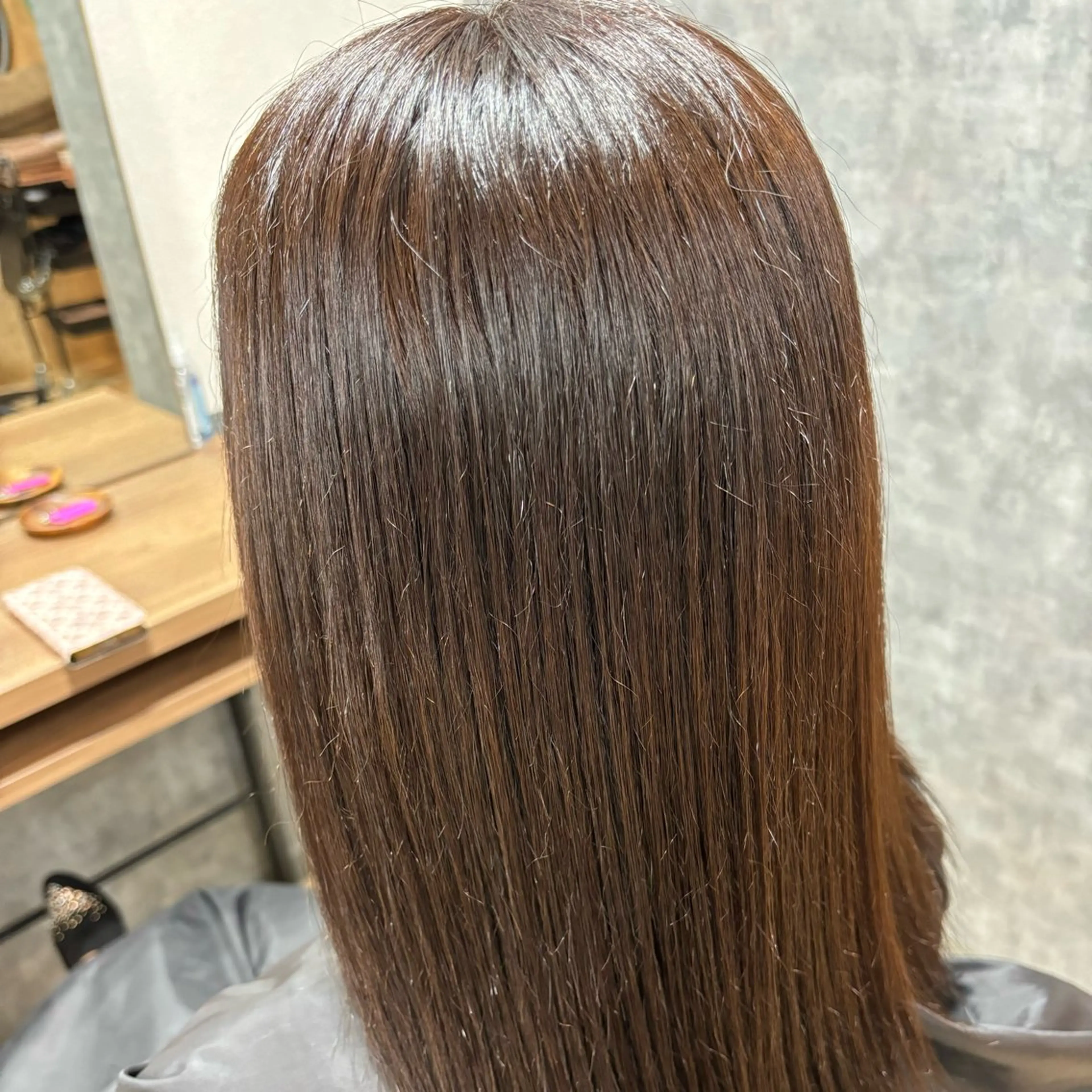 カラー ブリーチ ブラウンカラー ダークブラウン ヘアカラー トリートメント 竹内 滉太のヘアスタイル