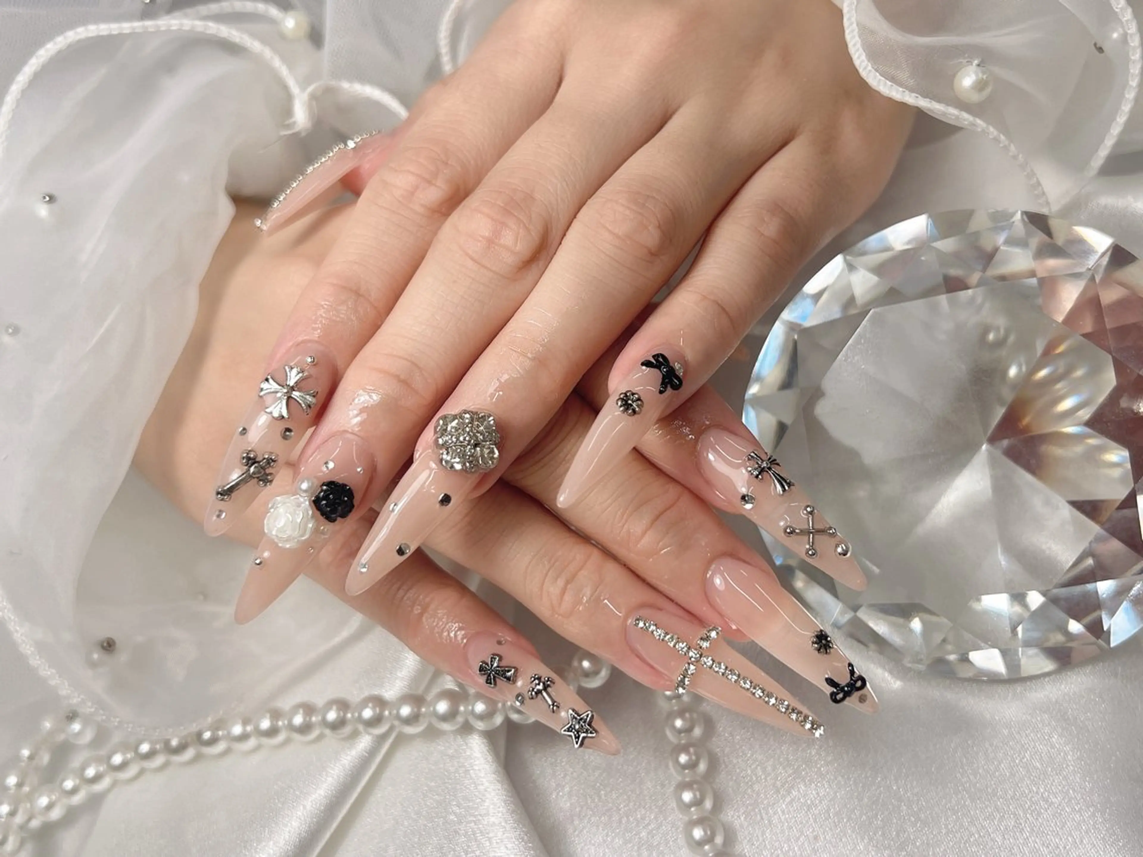 ネイル ハンドネイル bijou nails所属・bijou nails　蓮のネイルデザイン