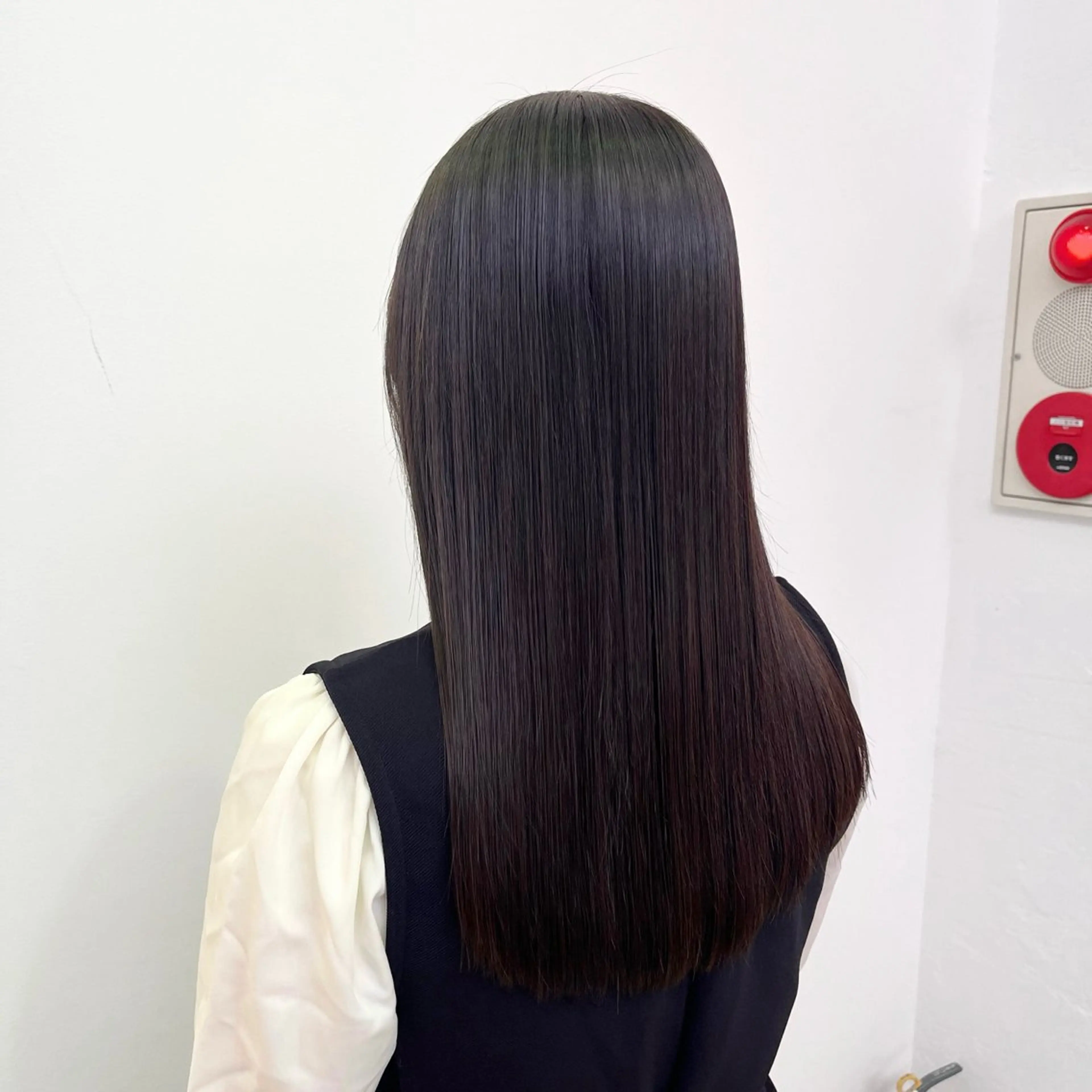 ロング パーマ DC カラーモデルのヘアスタイル