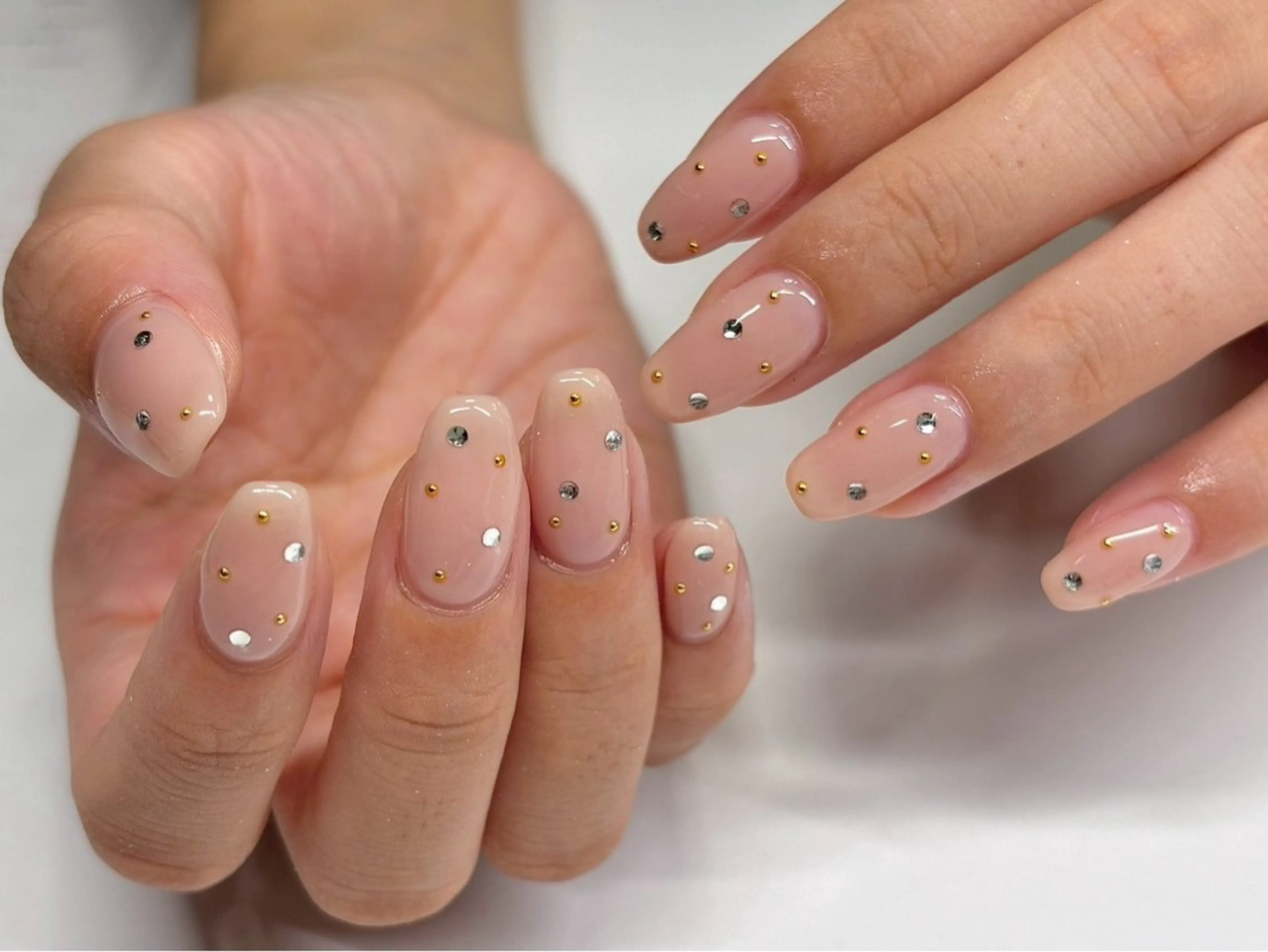 ミディアム AMI 下北沢駅徒歩3分のネイルデザイン