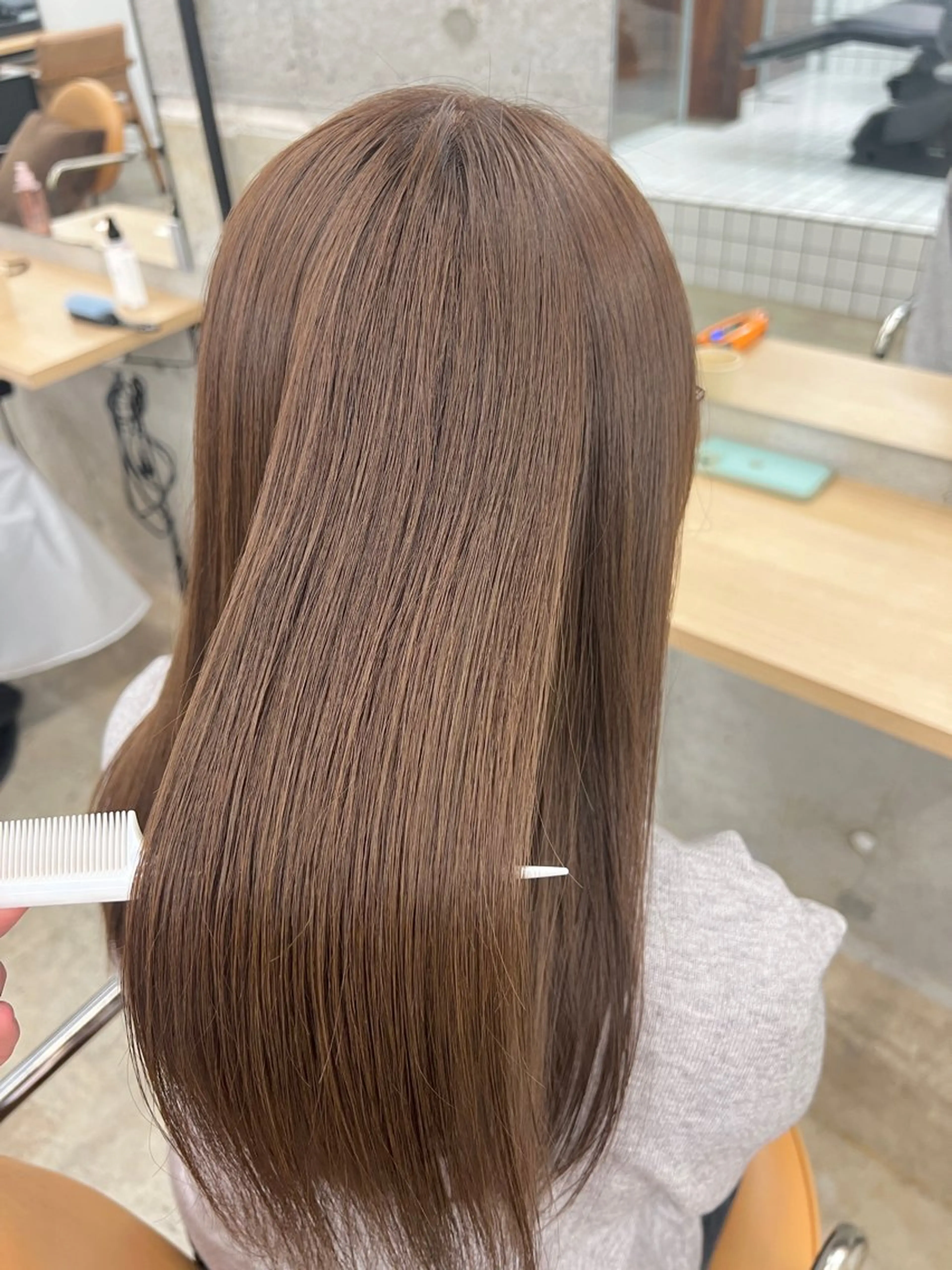 ロング カラー ヘアカラー トリートメント 🍂顔まわりカットと ミルクティー🍼翔太のヘアスタイル