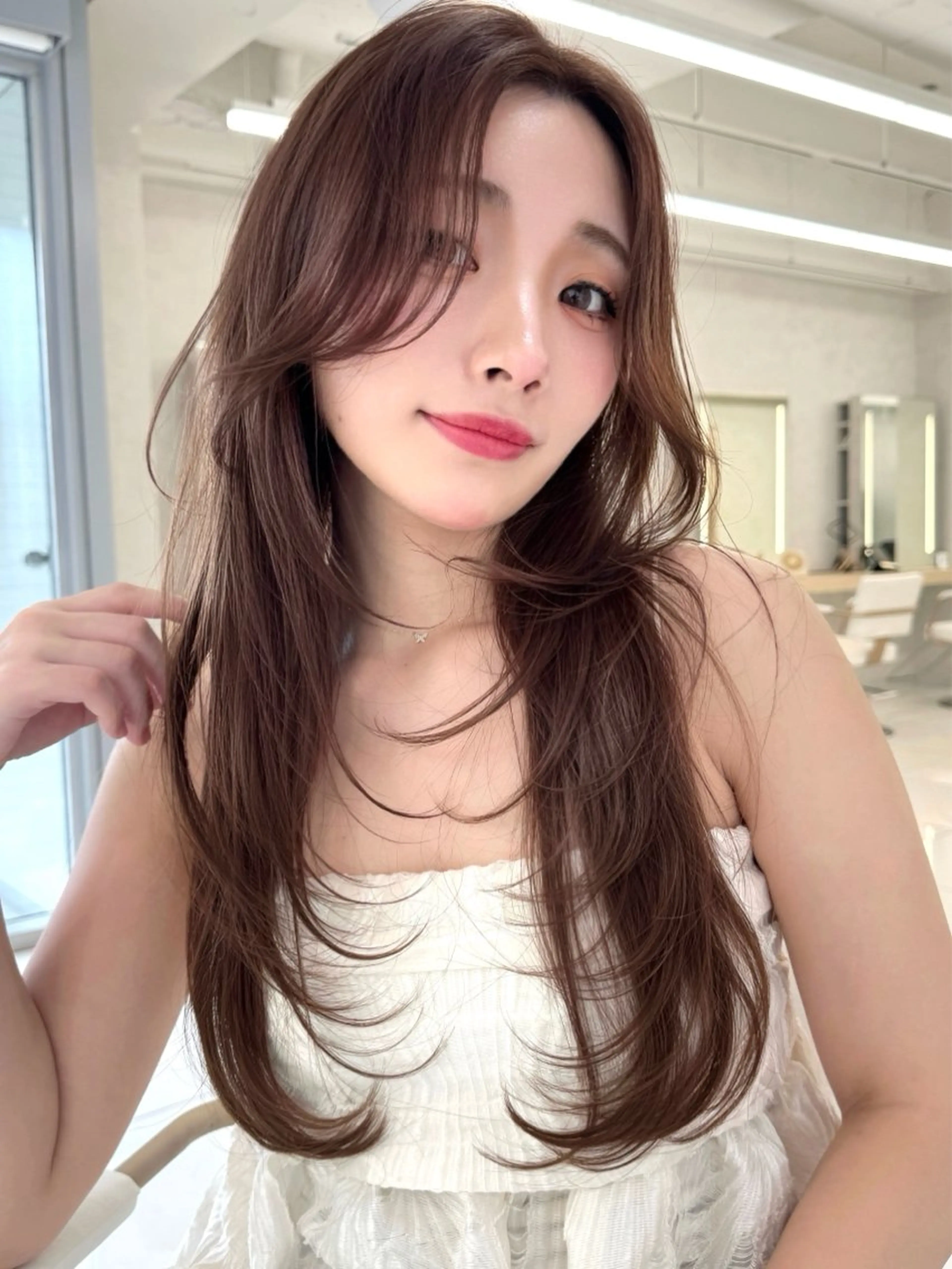 ロング 韓国風ヘア レイヤーカット ロング 小顔カット カット トリートメント レイヤー/韓国/ 顔周り/しんやのヘアスタイル