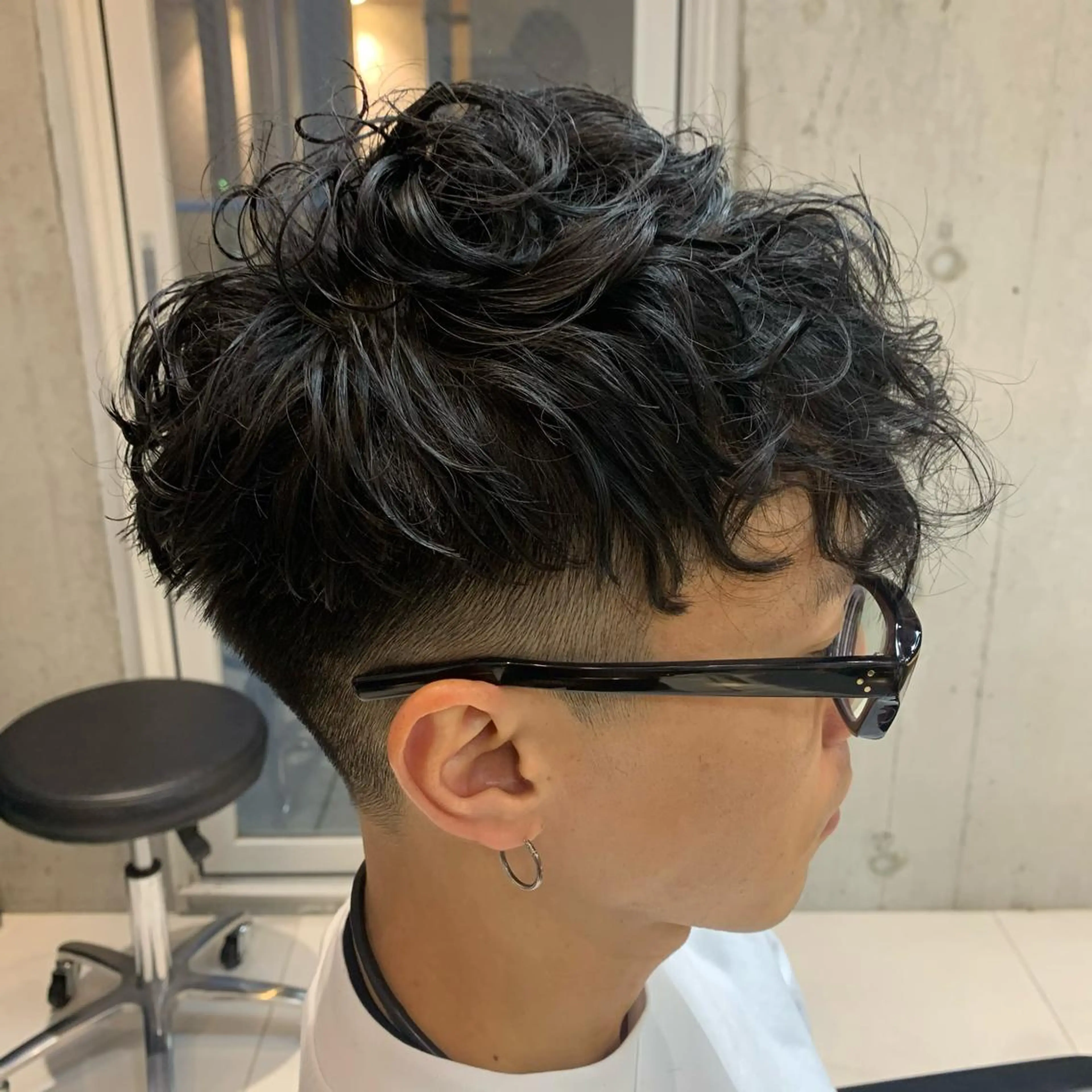 メンズ メンズブリーチ メンズハイライト メンズハイトーン メンズパーマ カット パーマ hoNua. 栄/透明感カラーのヘアスタイル