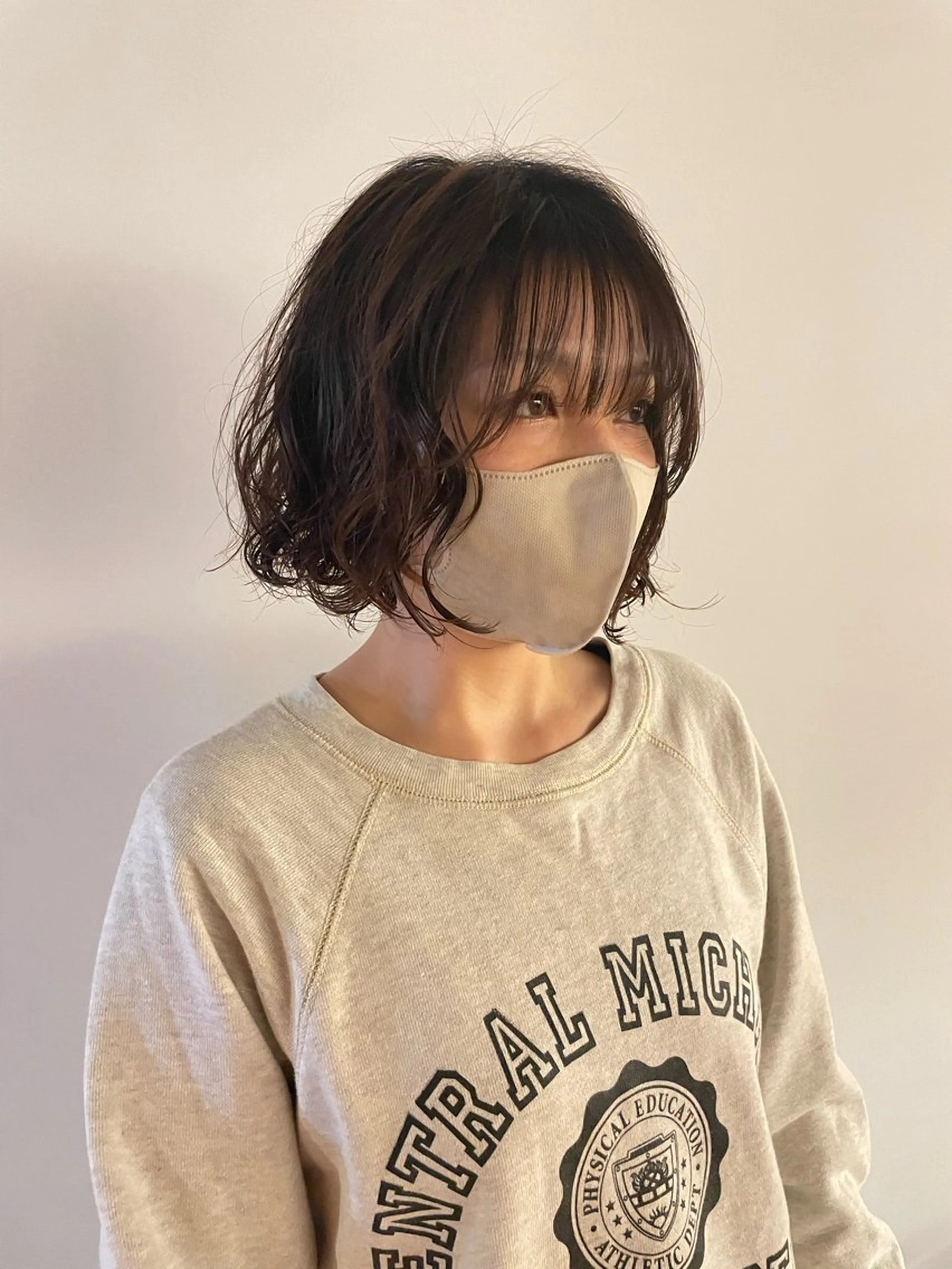 ショート パーマ ウシロダ メグミのヘアスタイル
