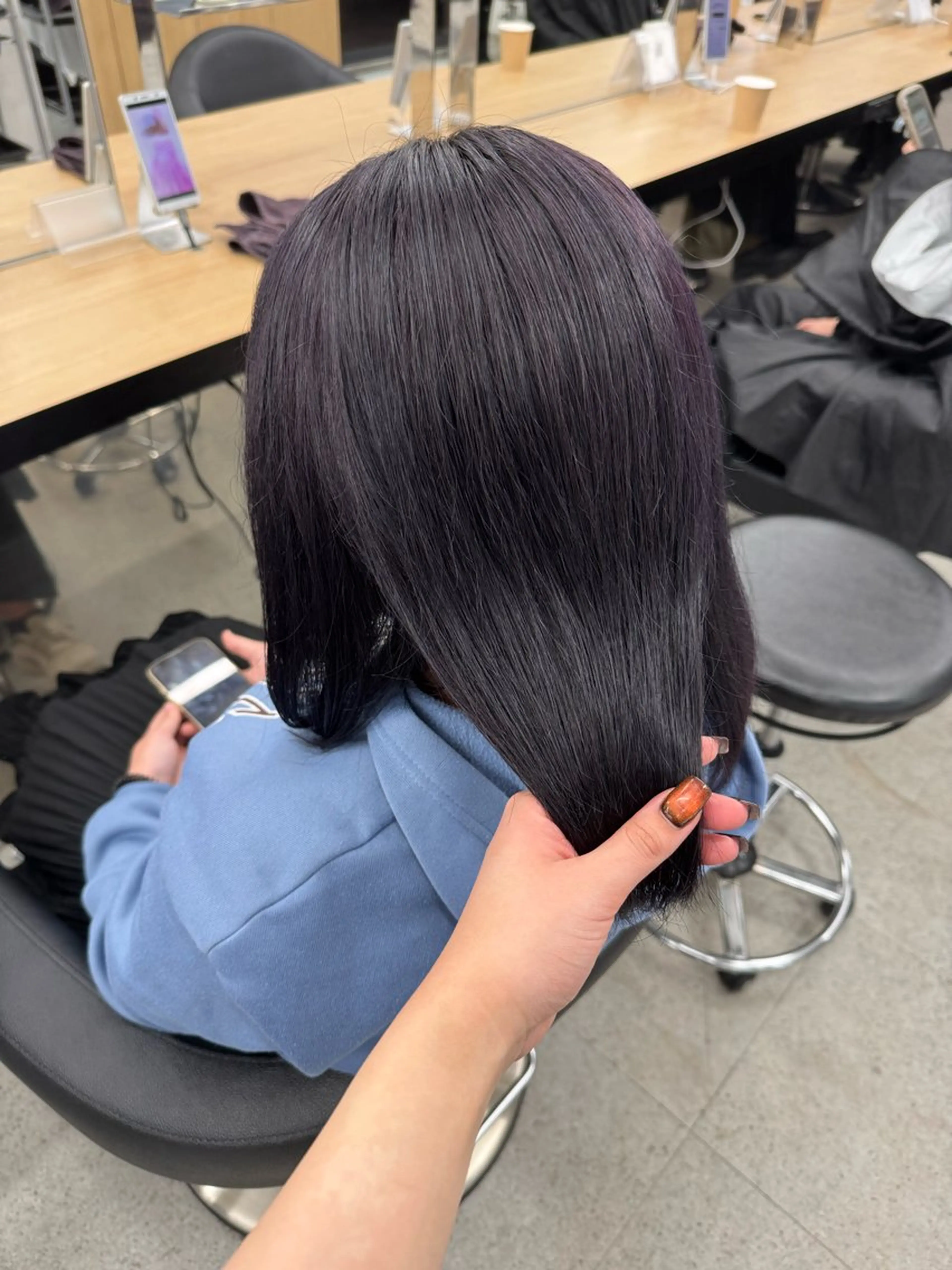 ミディアム カラー ヘアカラー 暗髪🩶ラベンダー/ ブルー/ユウナ🤍のヘアスタイル