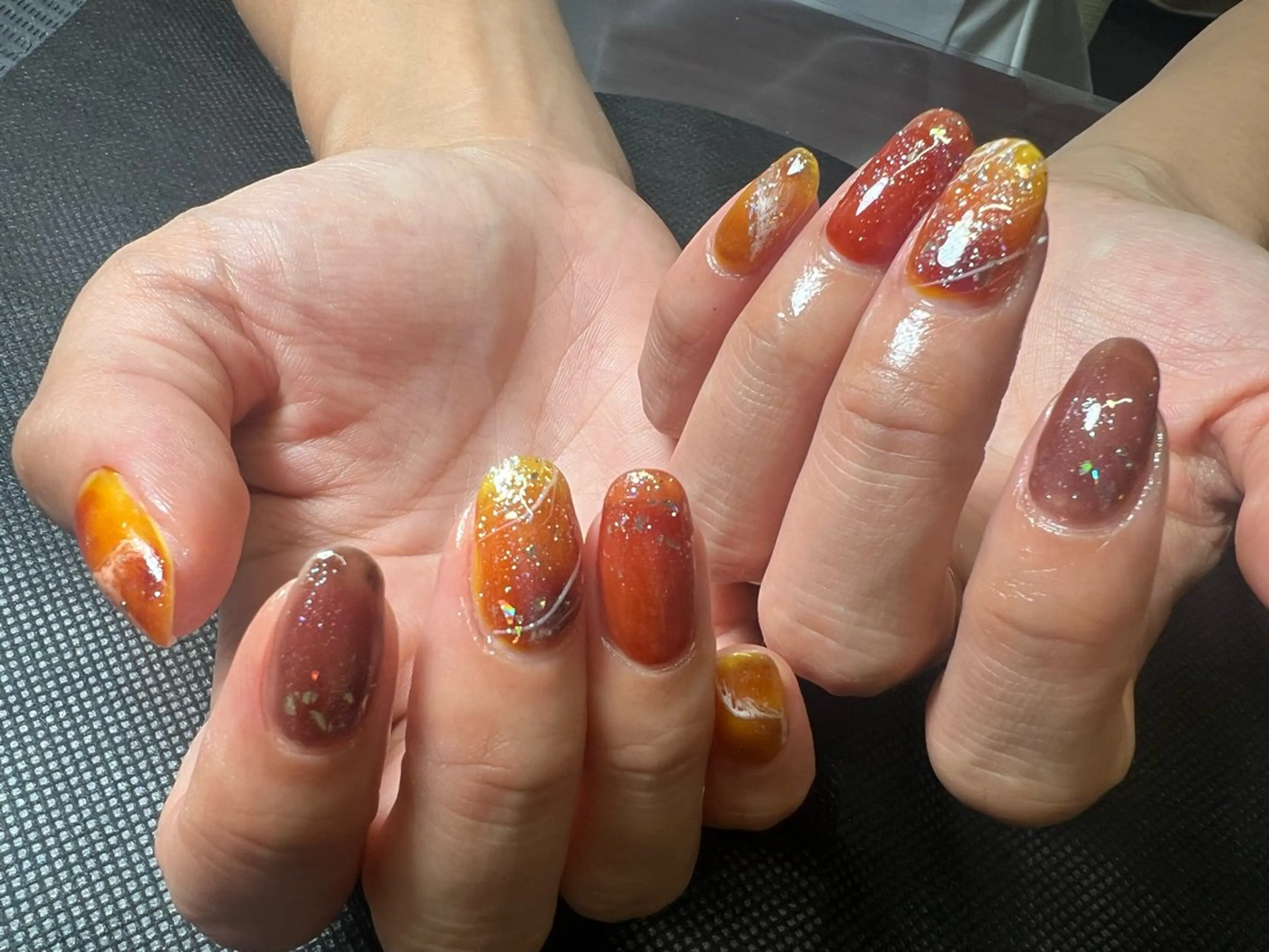 ネイル Emiネイルサロン＆スクール所属・Yui ゆいのネイルデザイン