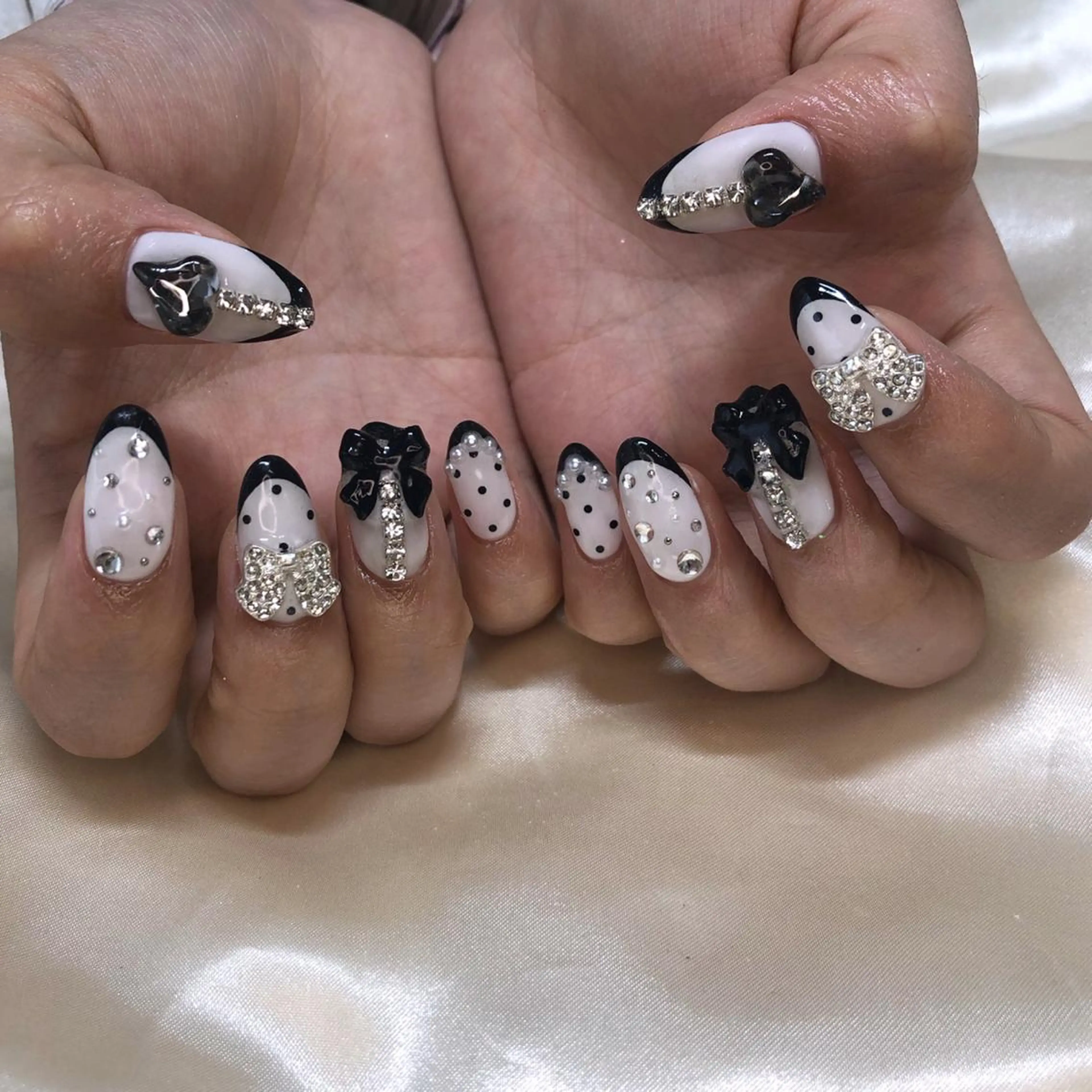 ネイル ハンドネイル ViViA momokaのネイルデザイン