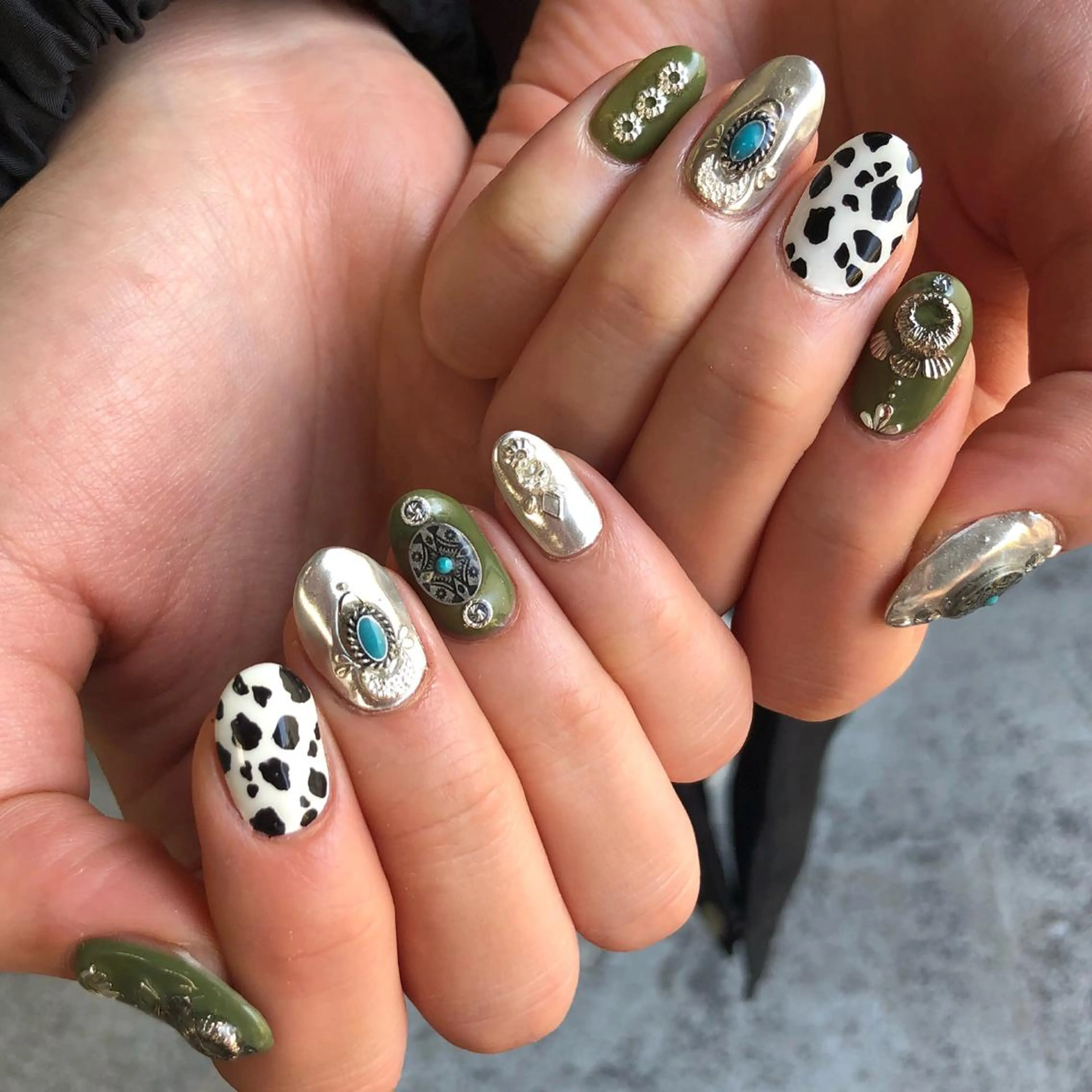 ネイル crestnail所属・小林 束紗のネイルデザイン