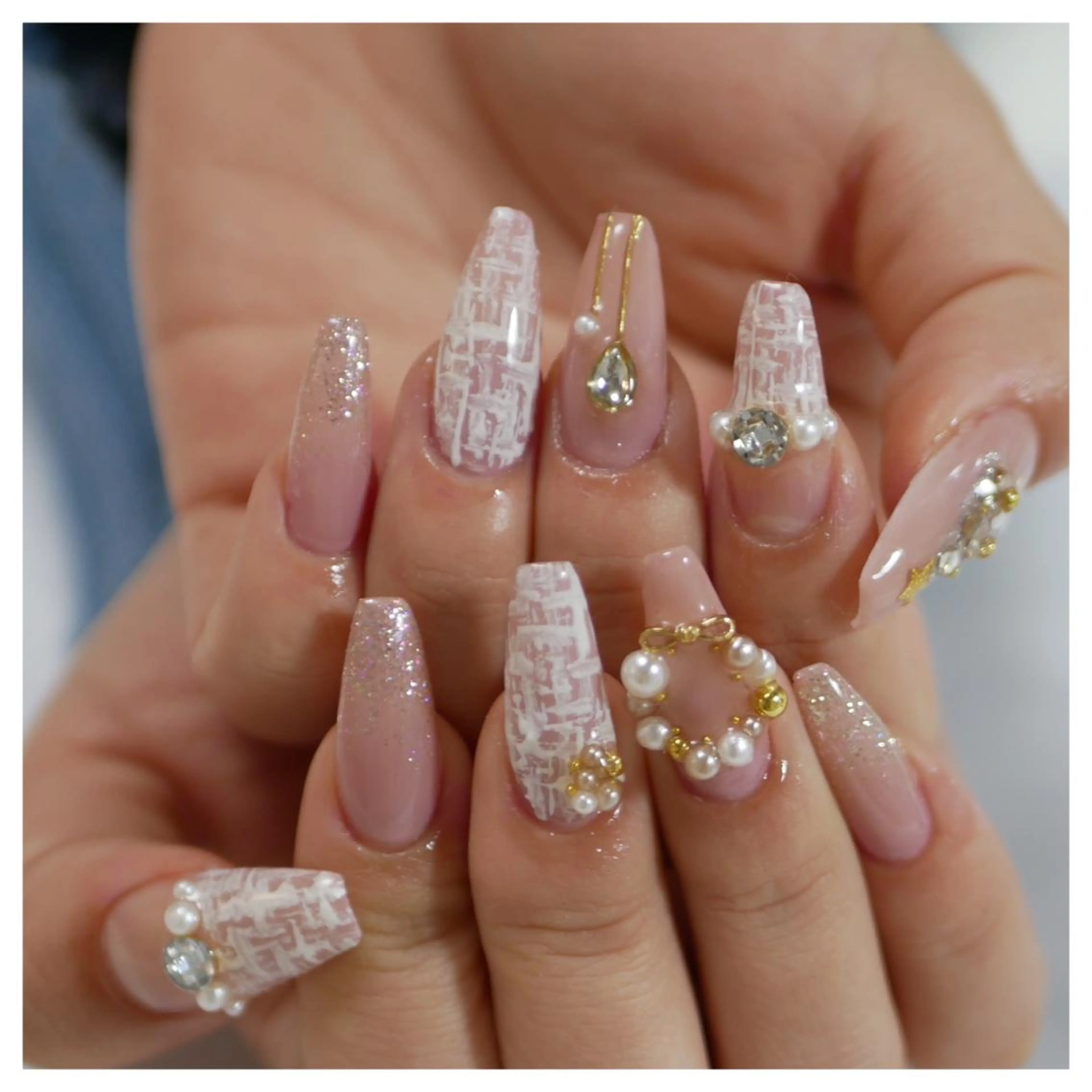 ネイル キラキラネイル ツイードネイル 冬ネイル Nail salon Rilaのネイルデザイン