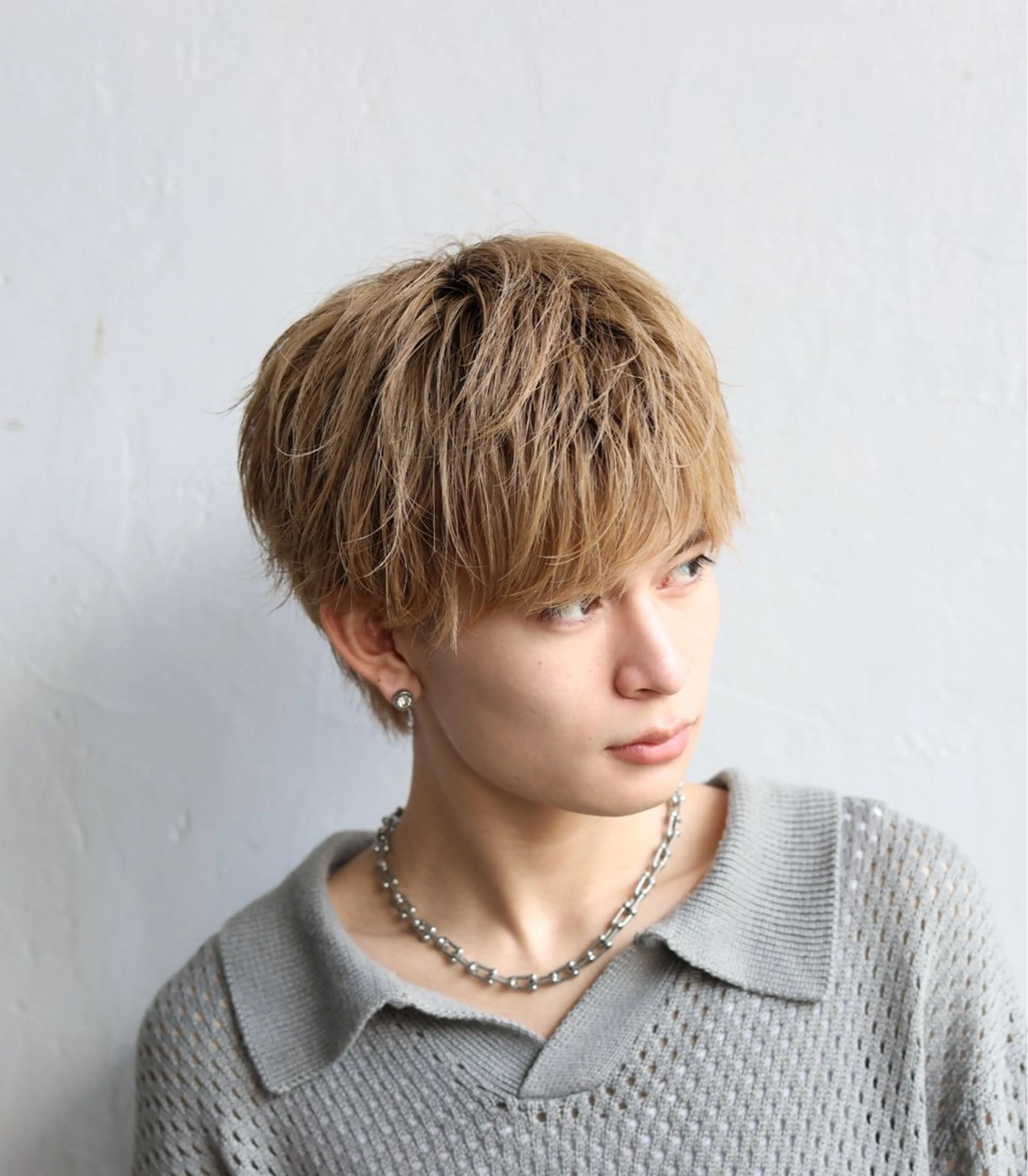 ショート カラー メンズ メンズブリーチ ベージュカラー ブリーチ ヘアカラー 松本 悠太郎のヘアスタイル