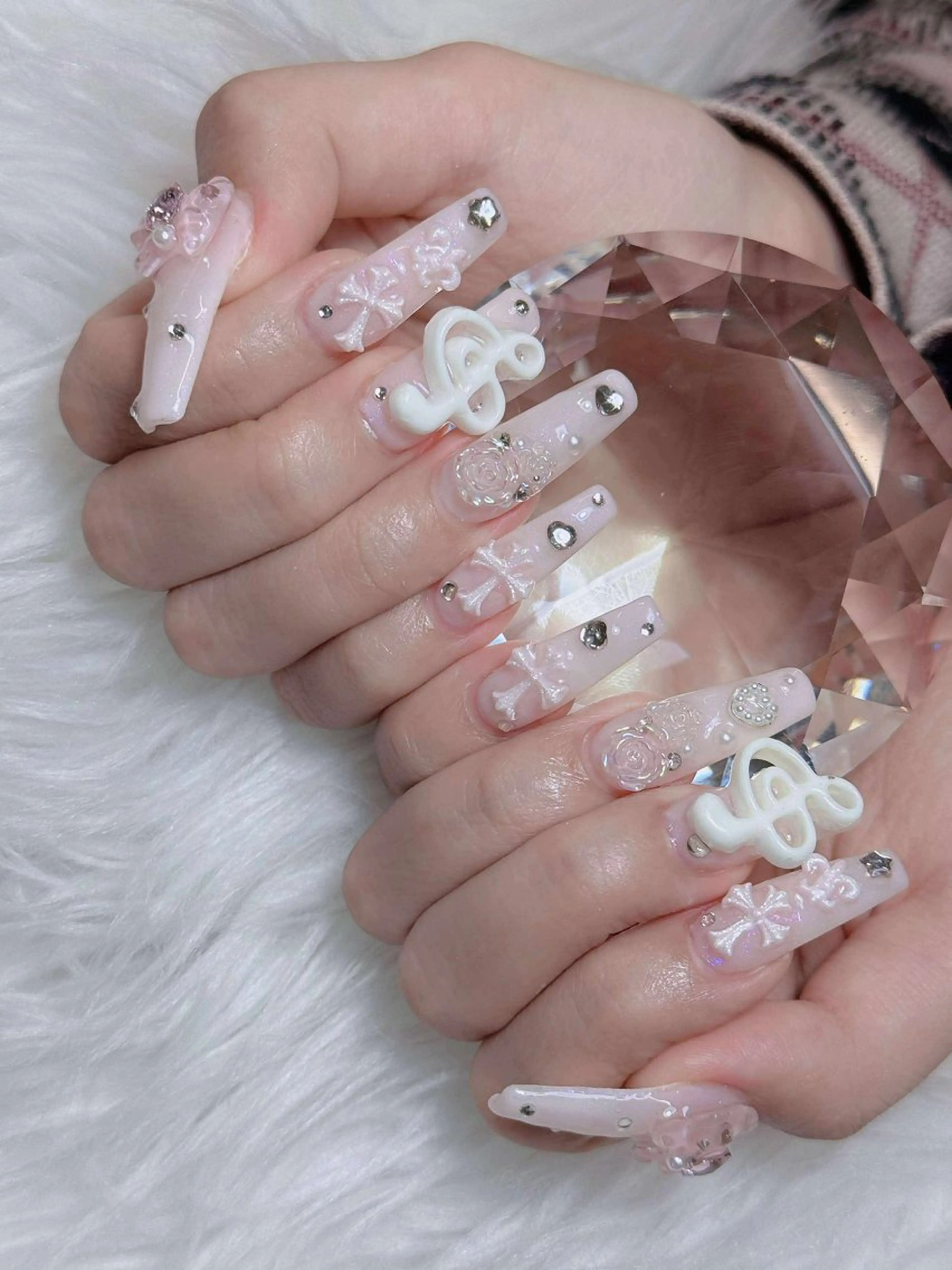 ネイル オーロラネイル チークネイル フットネイル フレンチネイル ハロウィン ハンドネイル Lumi Nail 新大久保3‘のネイルデザイン