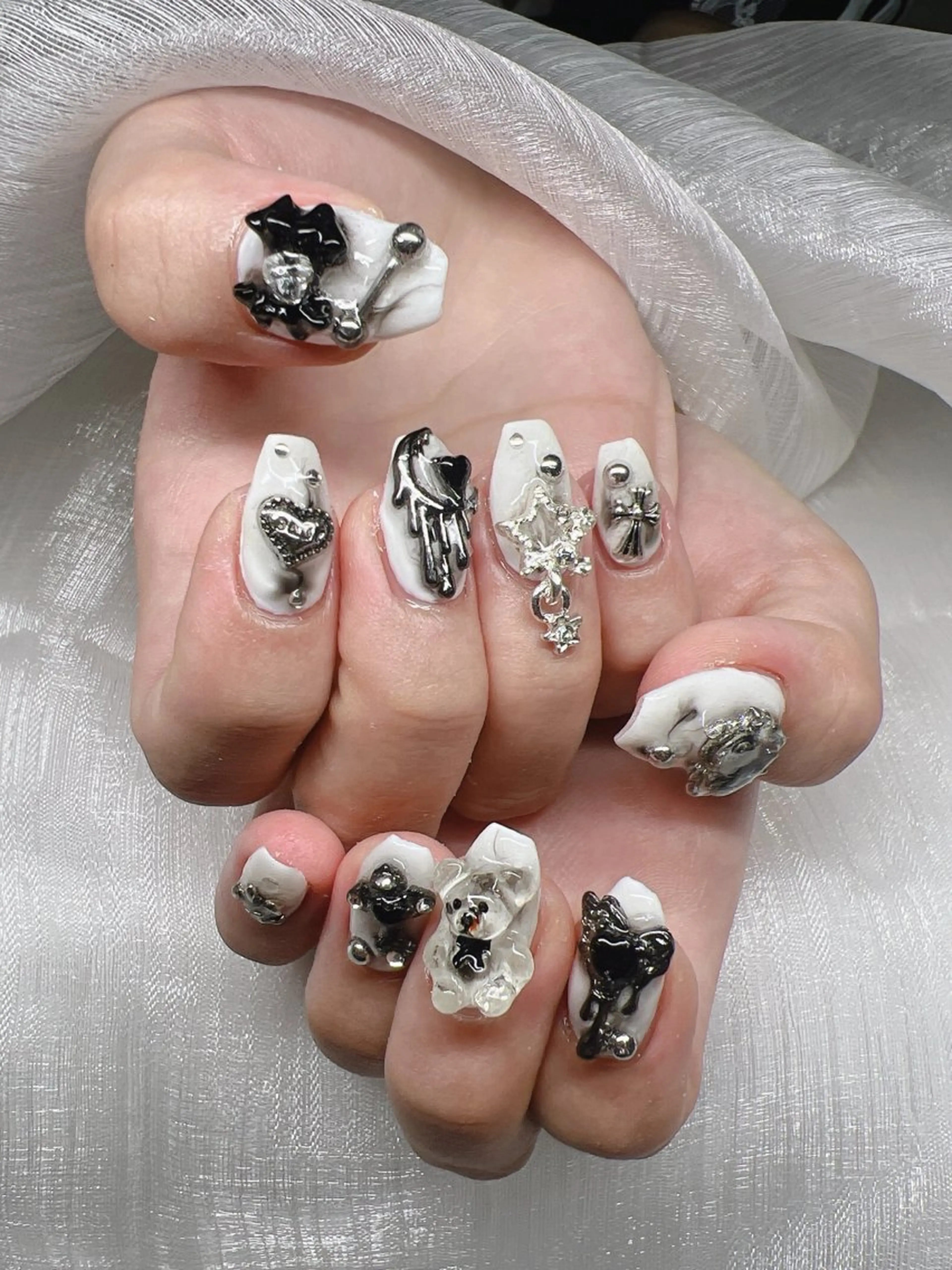 ネイル 長さ出し グラデーション キラキラネイル マグネットネイル ニュアンスネイル ハンドネイル Lee Nails チップ長さだし専門店のネイルデザイン