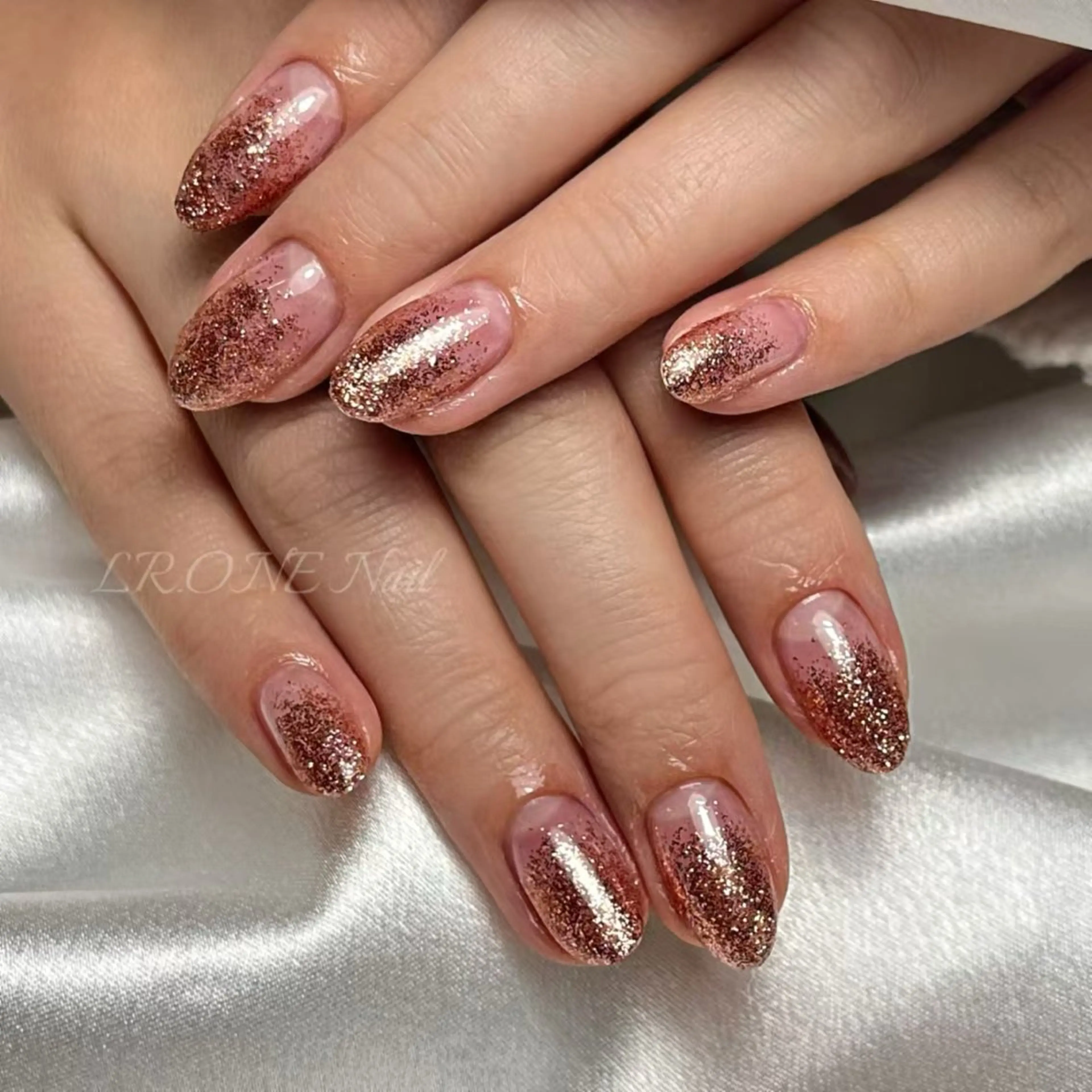 ✨モデル練習メニュー🌸ラメグラデーション🌸カラーグラデション【クリアベース】当日予約OK、リクエストが必要　土曜日❌の写真