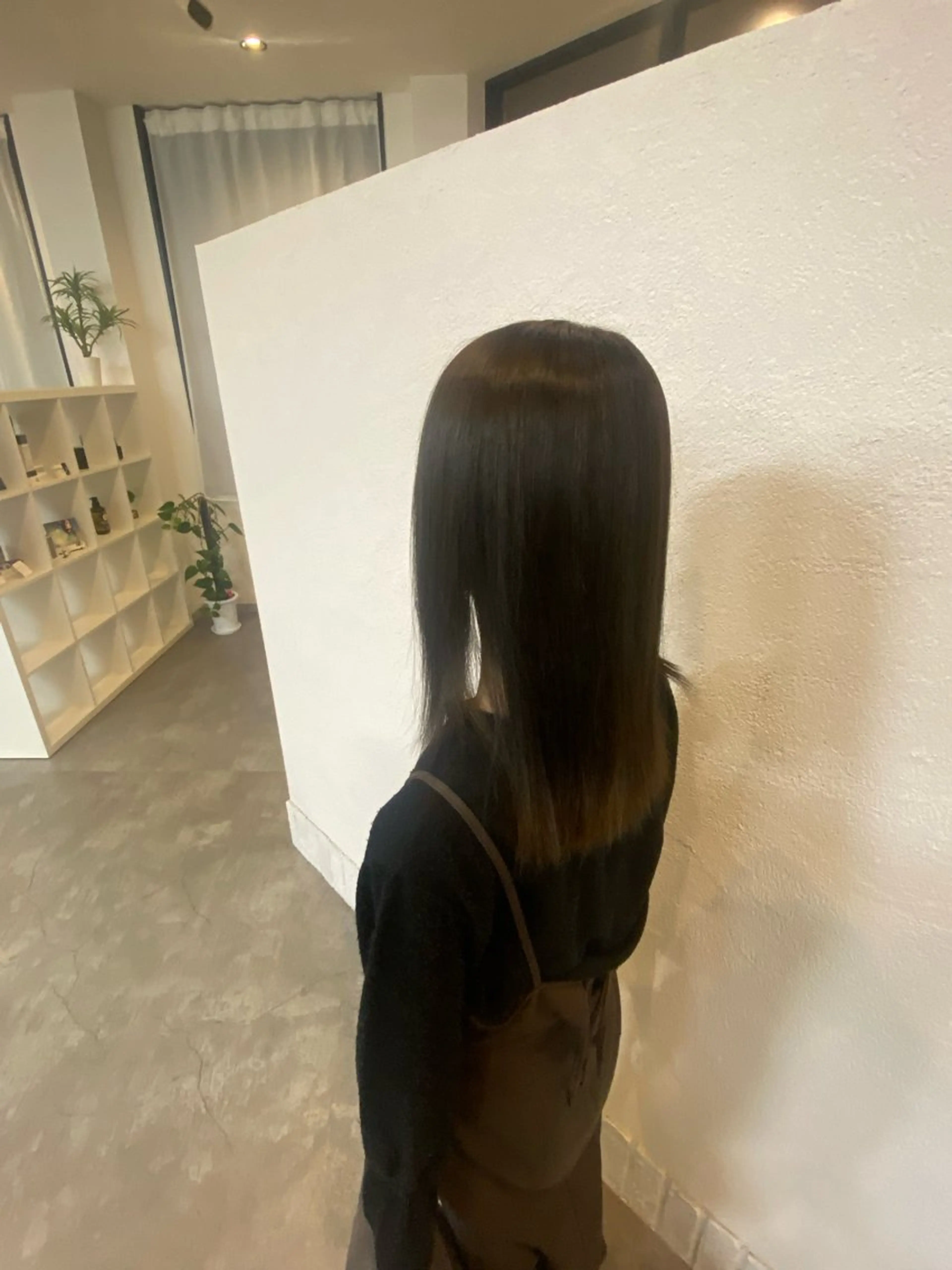 ミディアム ミナリスヘアーデザイン所属・ミツツカ リンタロウのヘアスタイル