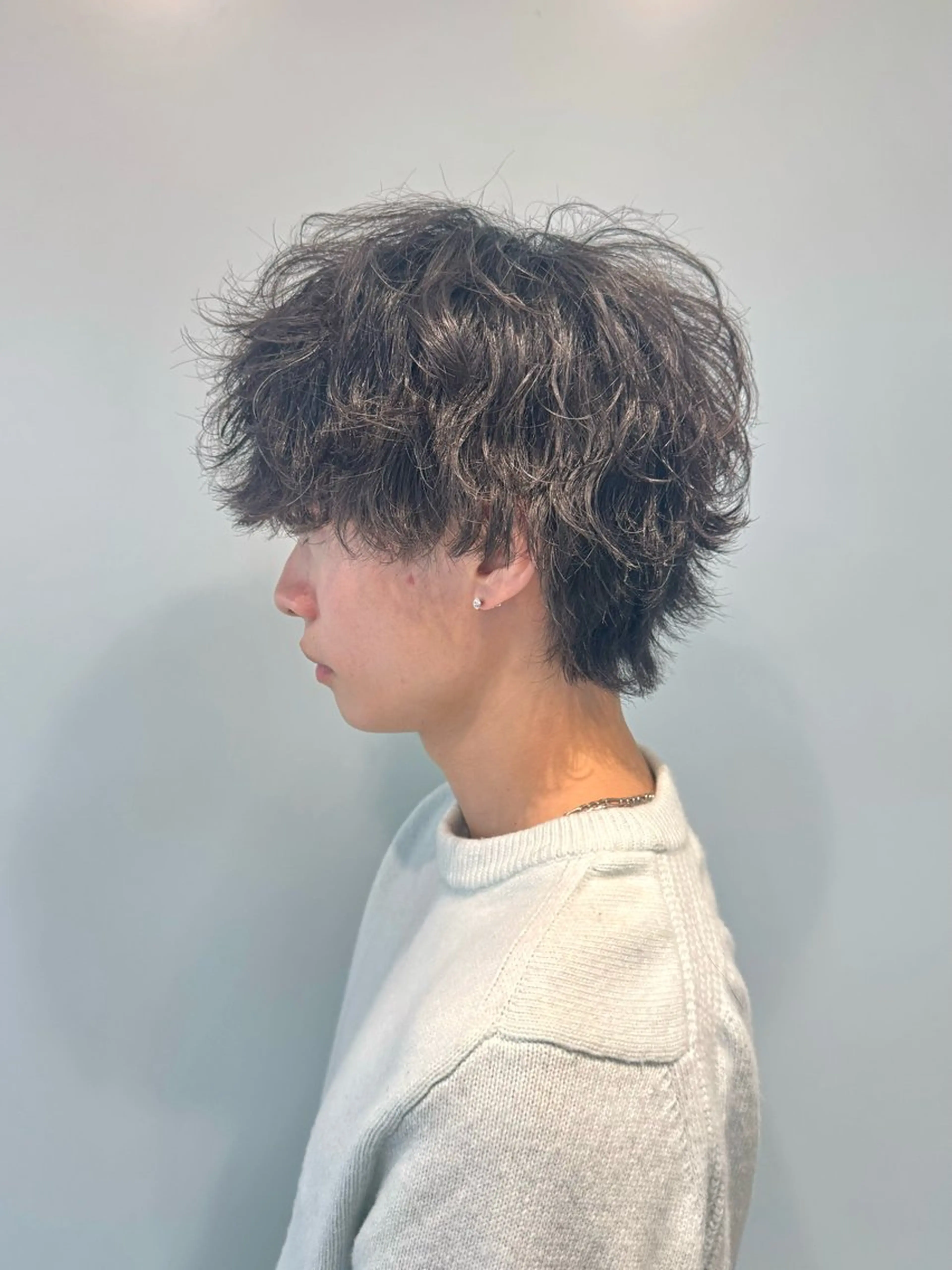 ミディアム パーマ ヘアアレンジ メンズ ミディアムパーマ メンズパーマ カット ヘアカラー パーマ ヘッドスパ ヘアセット 顔まわりカット の達人のヘアスタイル