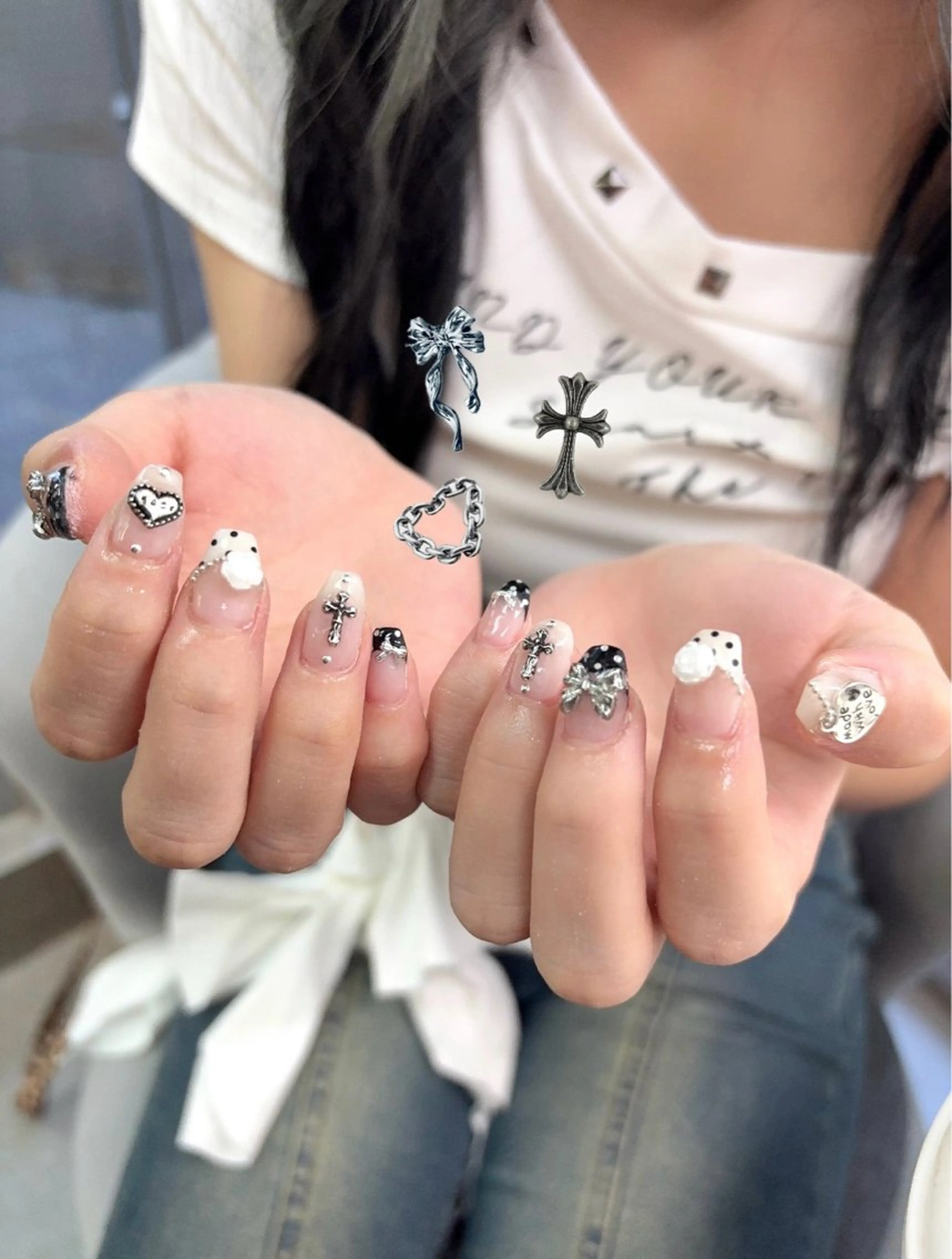 ネイル アートネイル 持ち込み ハンドネイル フットネイル Nailsalon mui.所属・中家 亜紗子のネイルデザイン