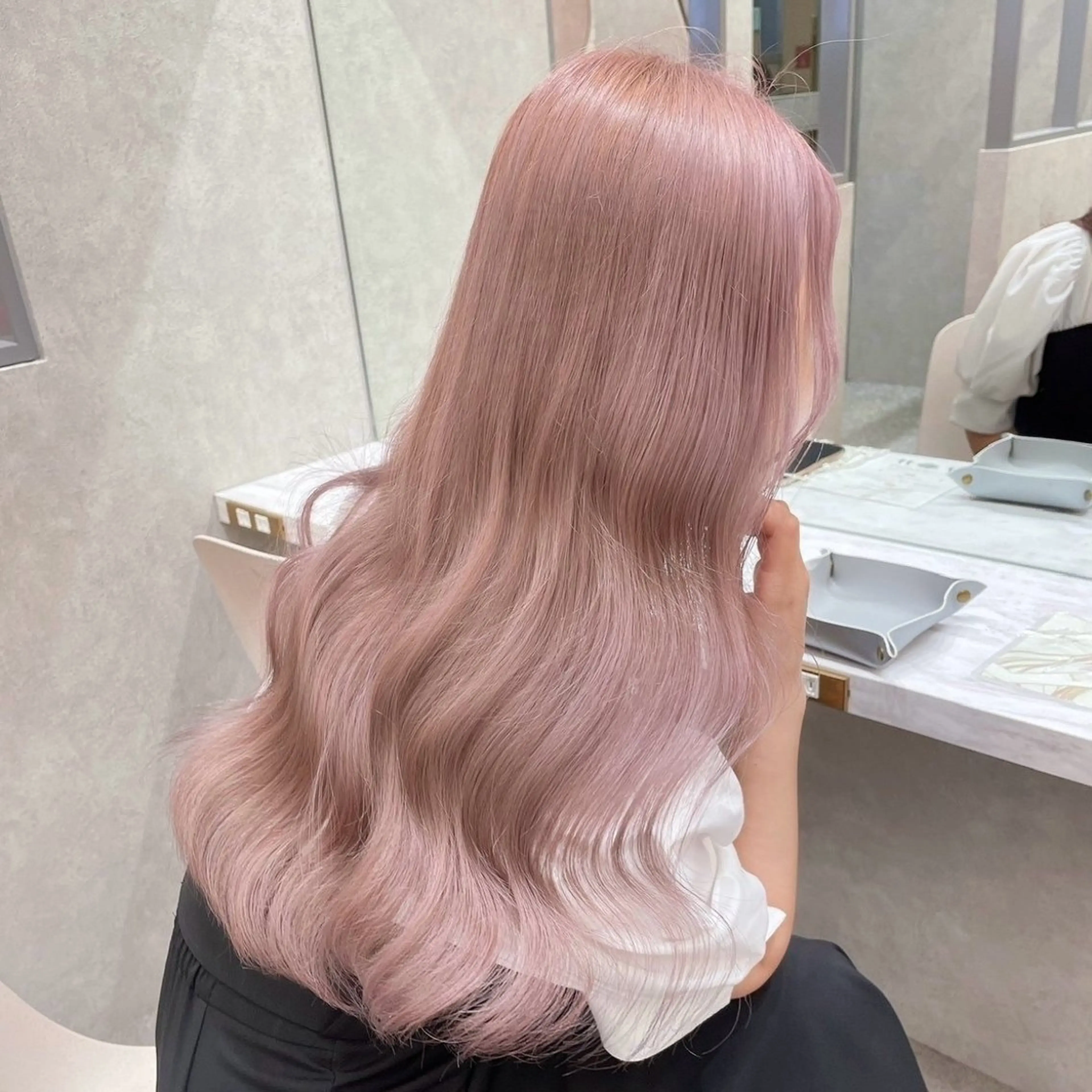 ロング カラー ヘアカラー トリートメント Lond Le'aのヘアスタイル