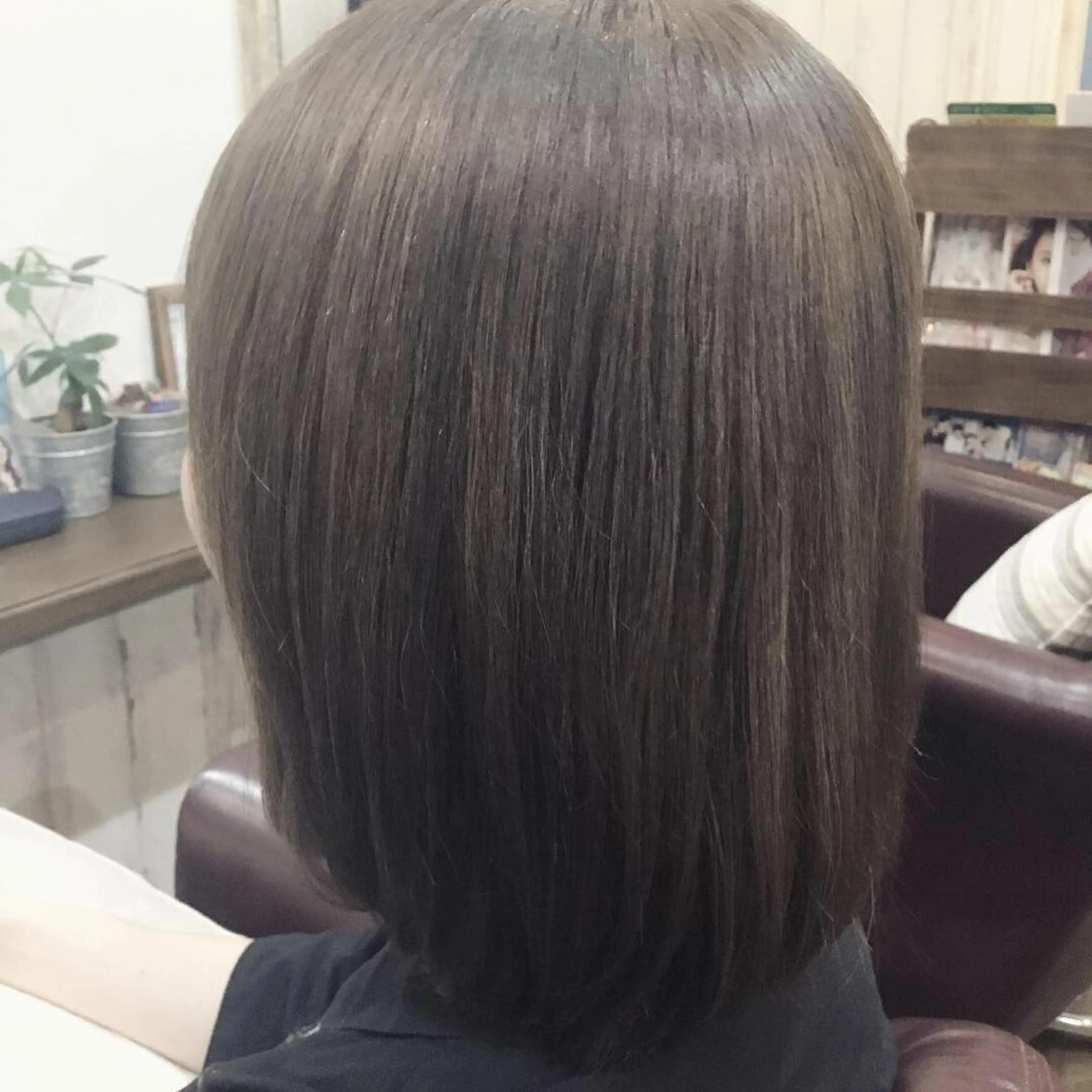 ミディアム カラー embrace エンブレイスのヘアスタイル