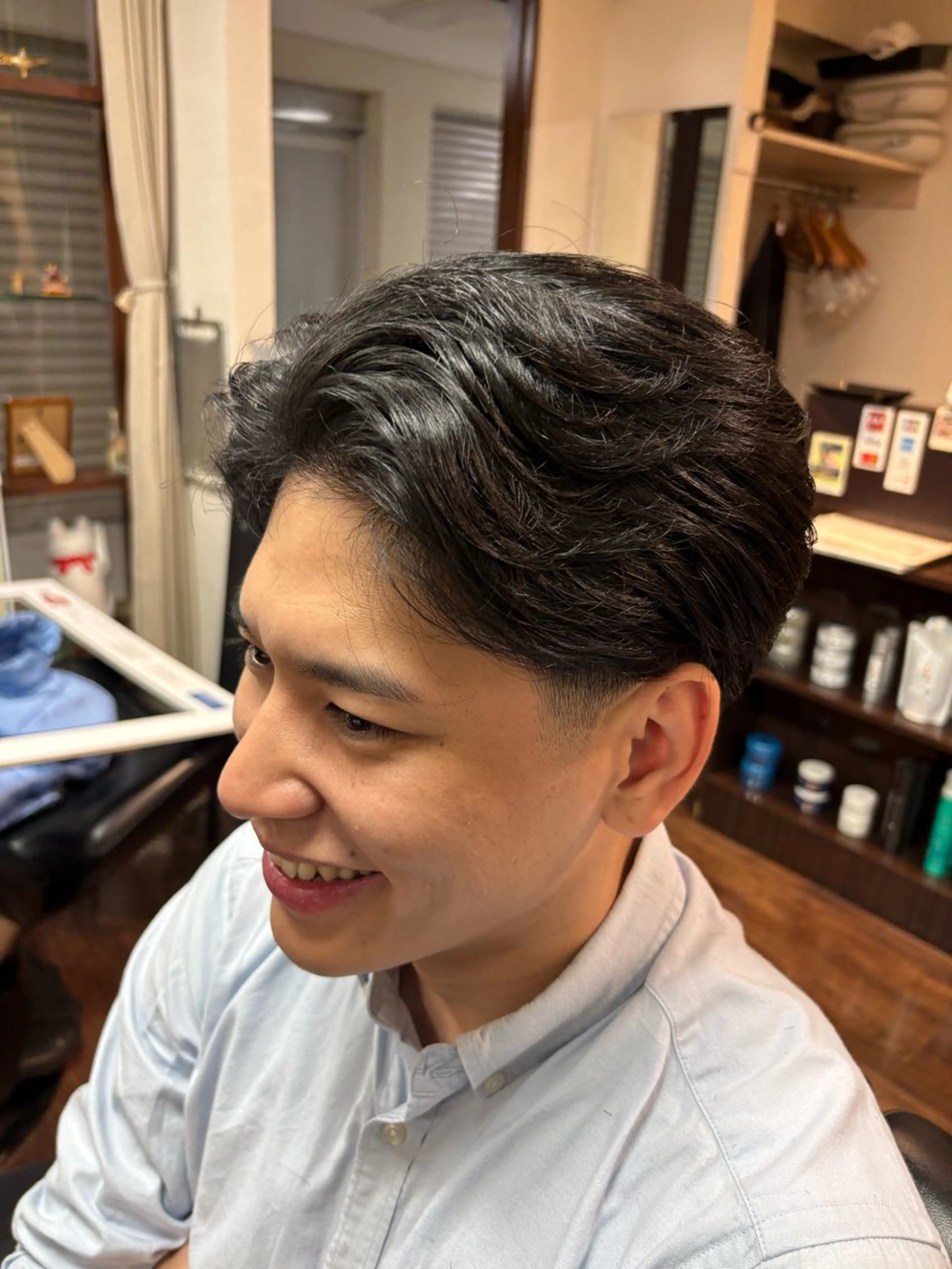 ショート メンズ フェードカット ツーブロック 吉田 秀斗のヘアスタイル