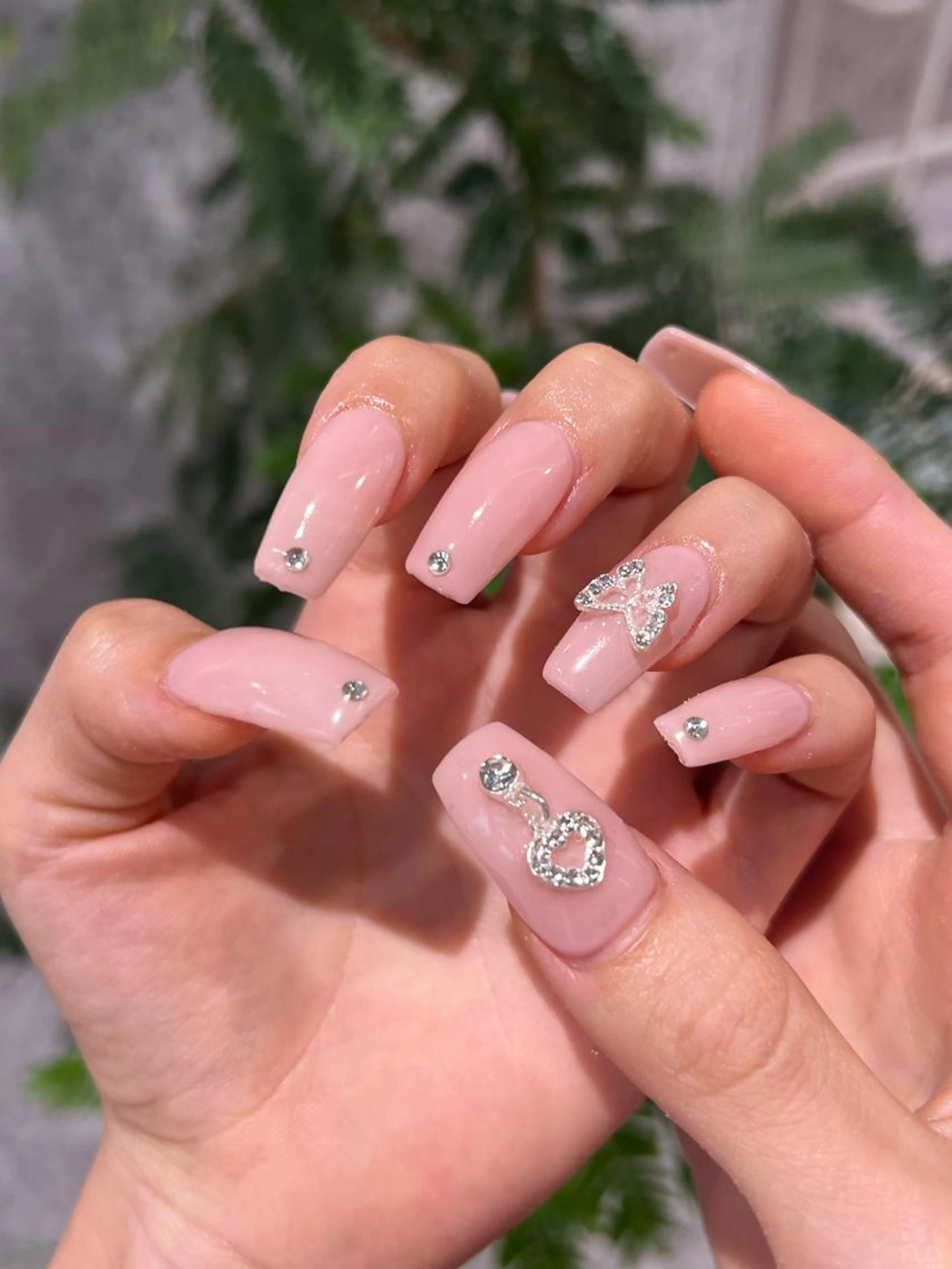 【期間限定価格🤍】10本長さだしワンカラー🎀🩷((オフ・パーツ無料))の写真